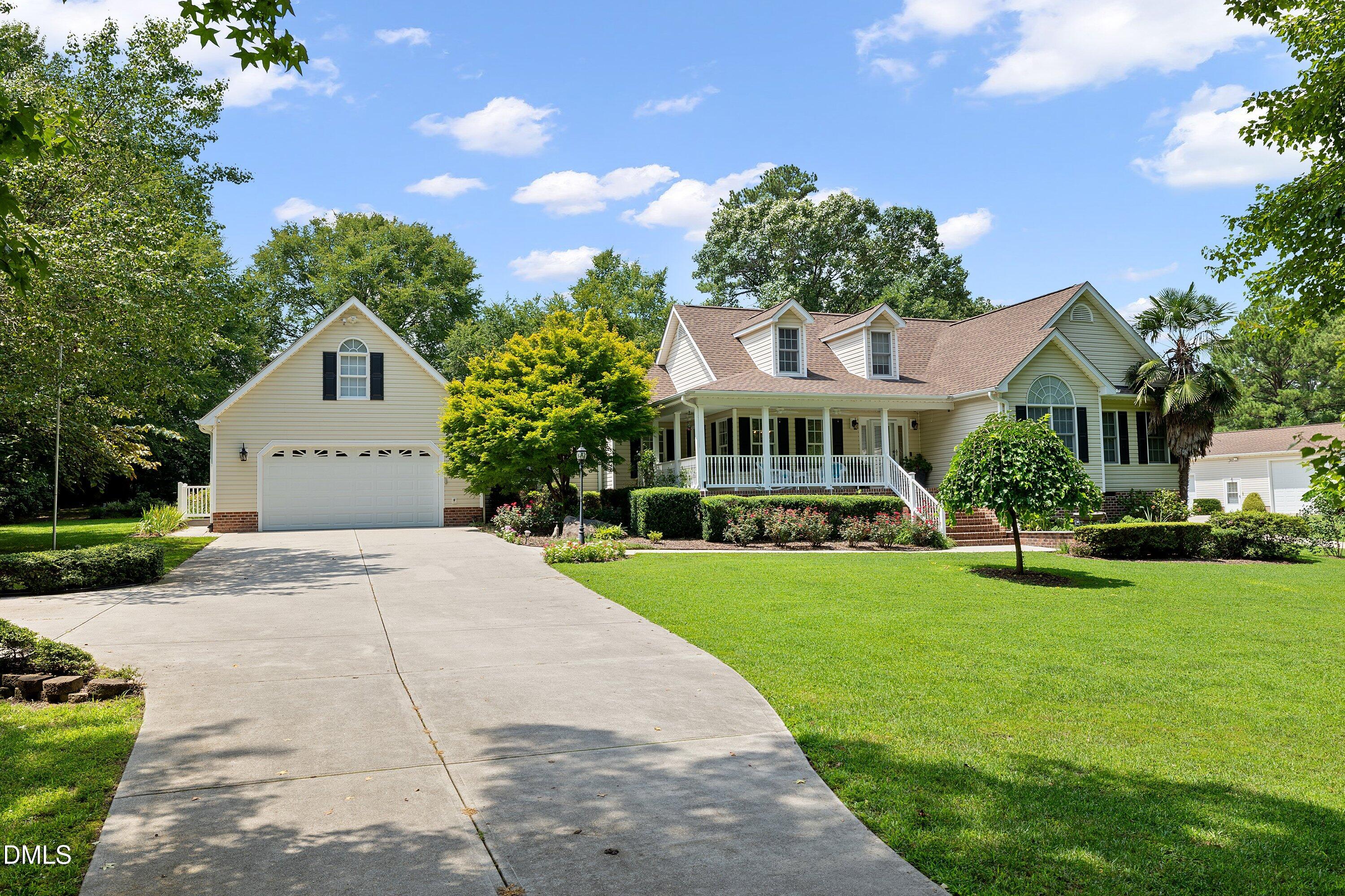 15 Winter Woods Drive Property Photo 1