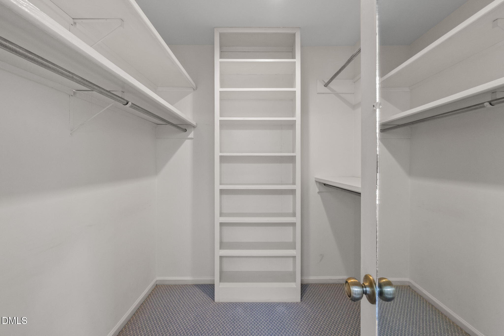 201 Selkirk Street Property Photo 24