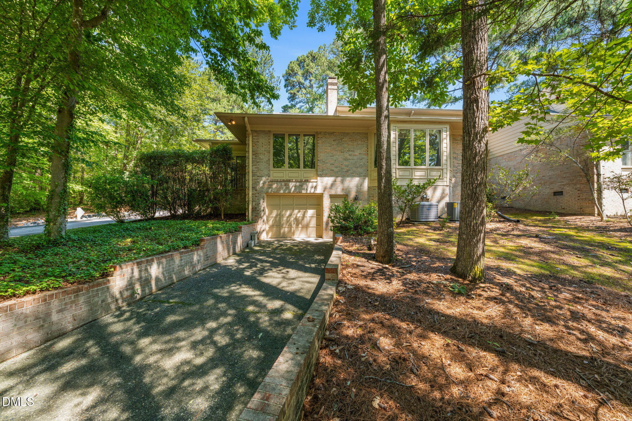 201 Selkirk Street Property Photo 30