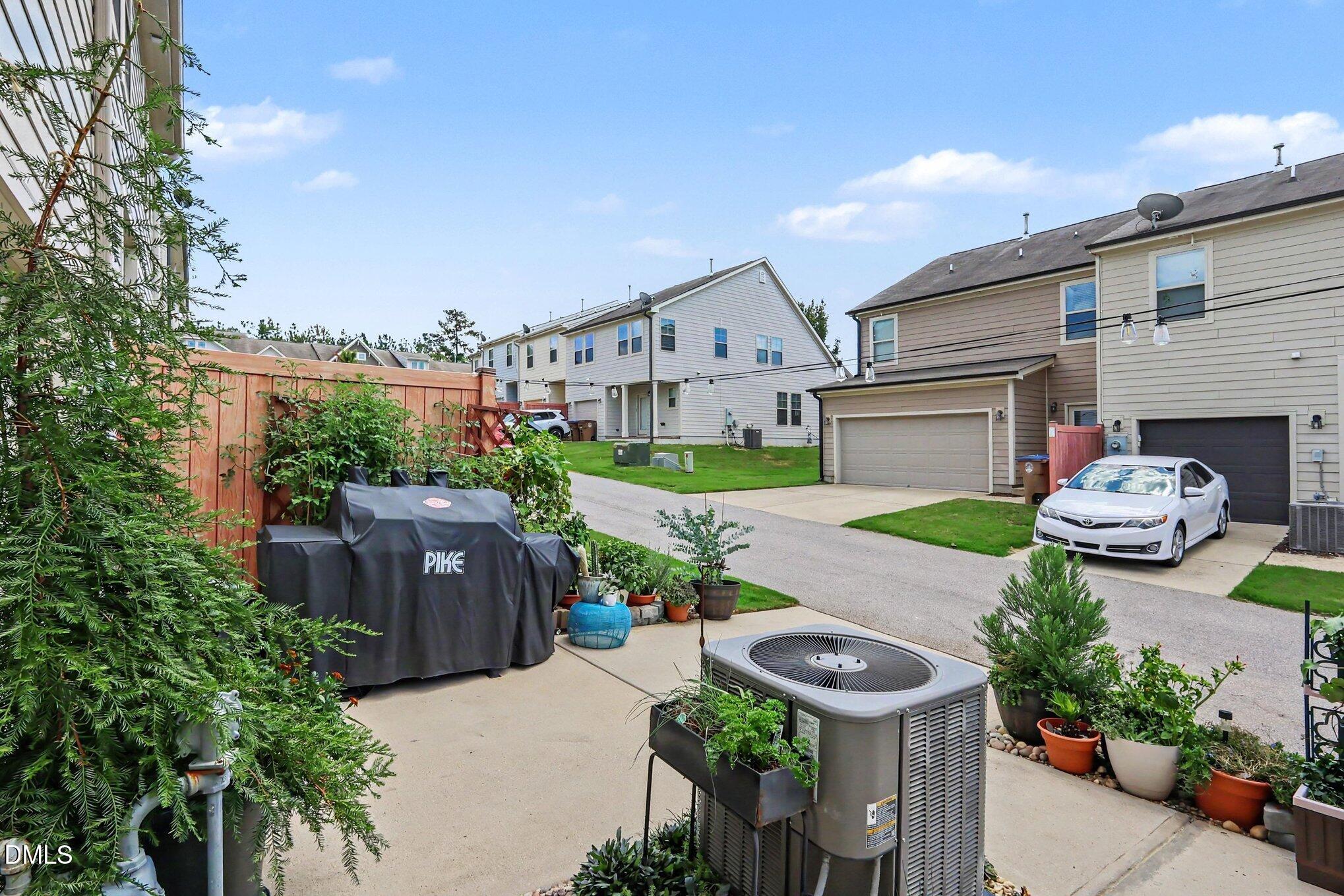 1006 Tranquil Creek Way Property Photo 24