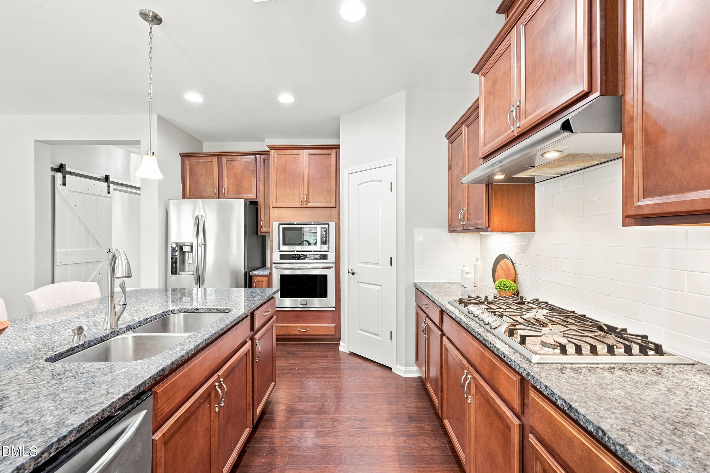 1219 Pulitzer Lane Property Photo 8