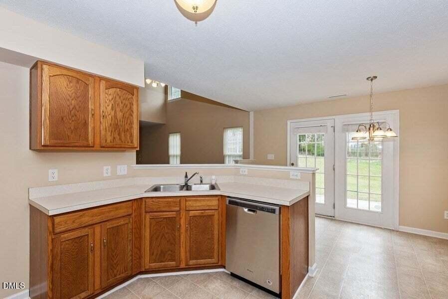 2101 Great Bend Drive Property Photo 8