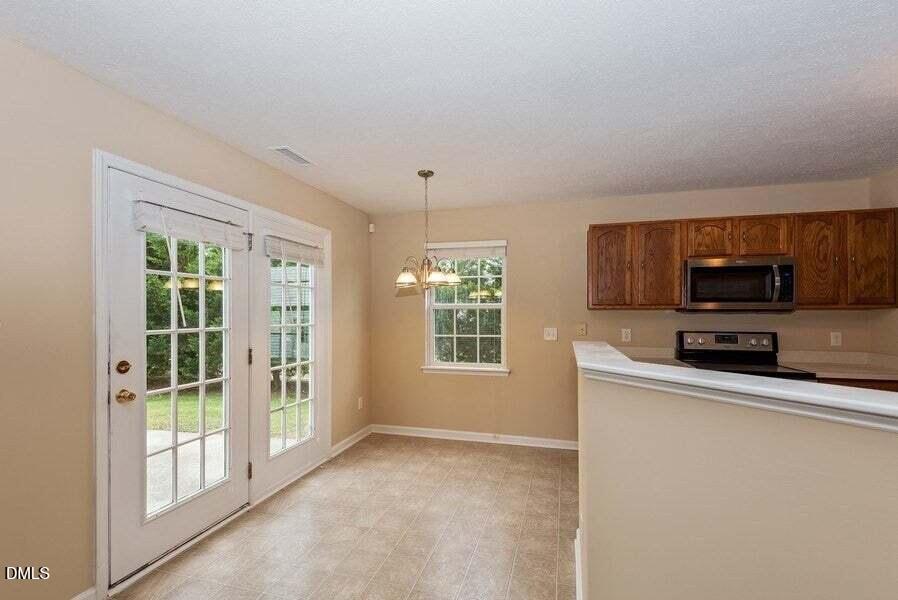 2101 Great Bend Drive Property Photo 10