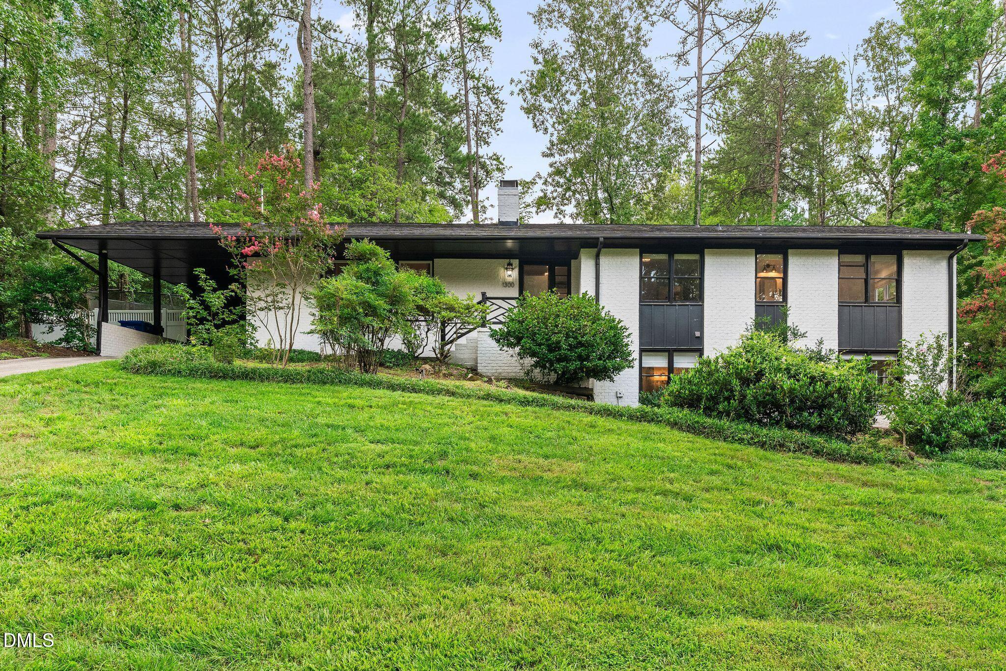 1300 Leclair Street Property Photo 1