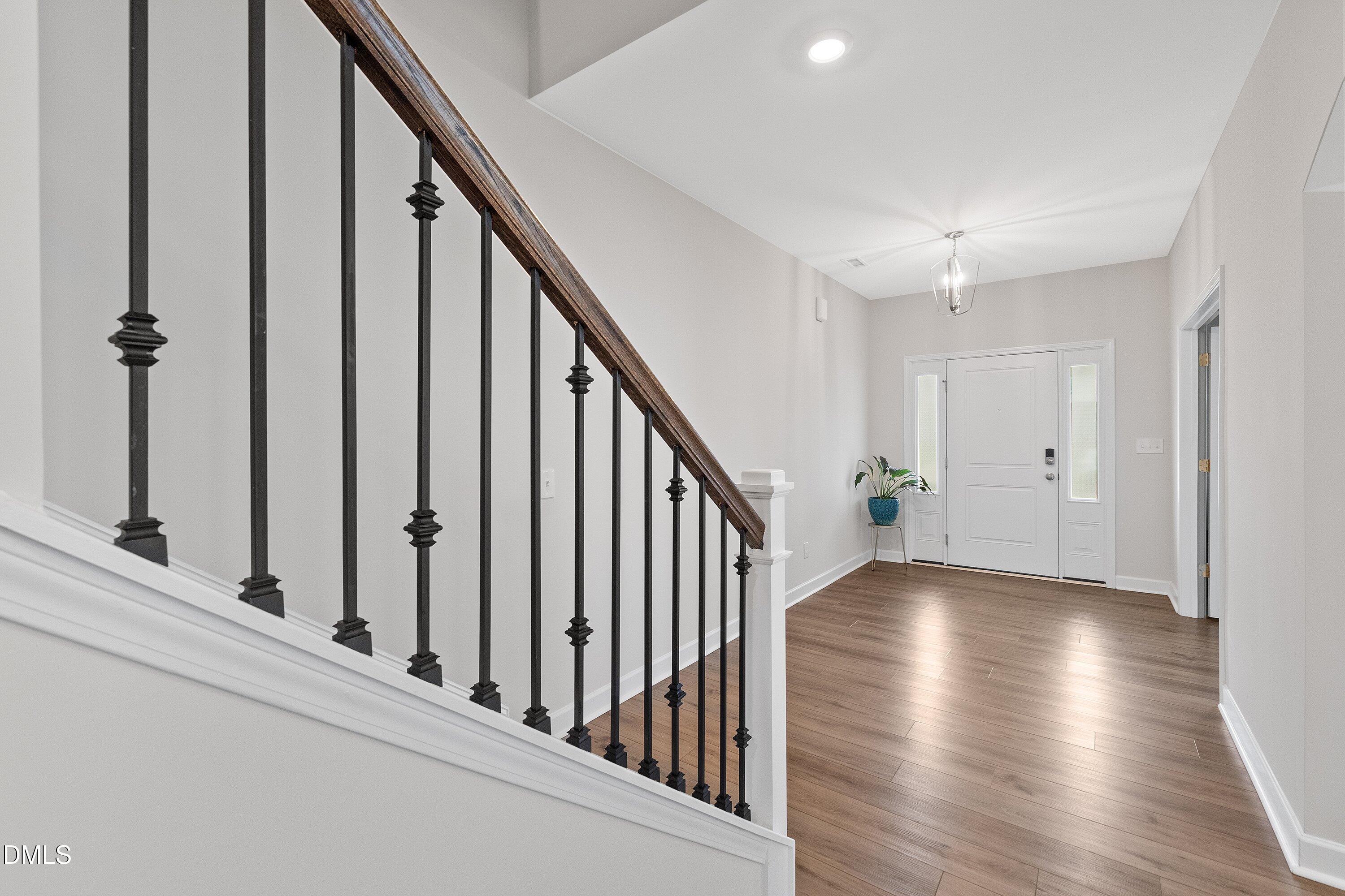 1012 Whispering Creek Court Property Photo 4