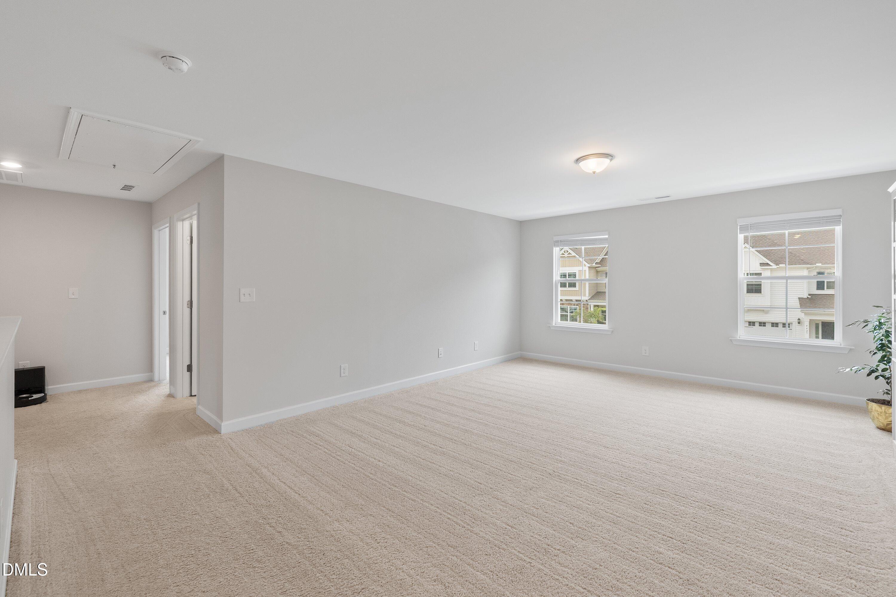 1012 Whispering Creek Court Property Photo 45