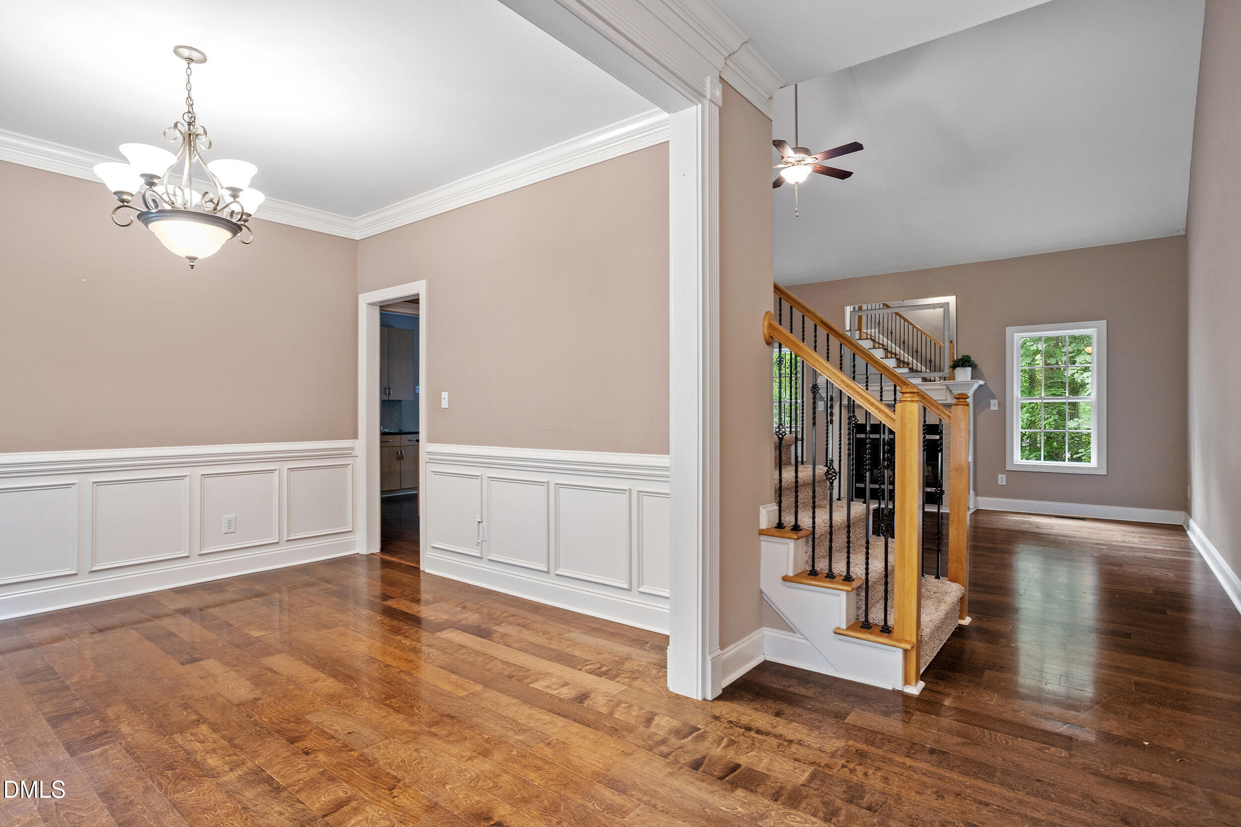 1408 Hall Boulevard Property Photo 2