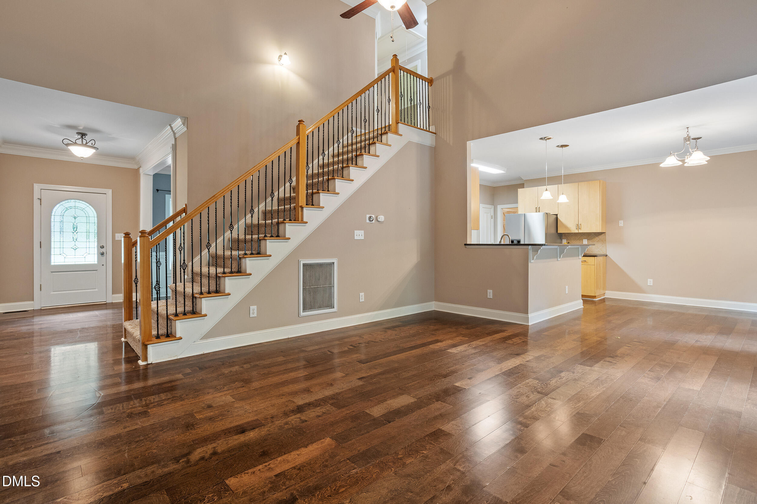 1408 Hall Boulevard Property Photo 3