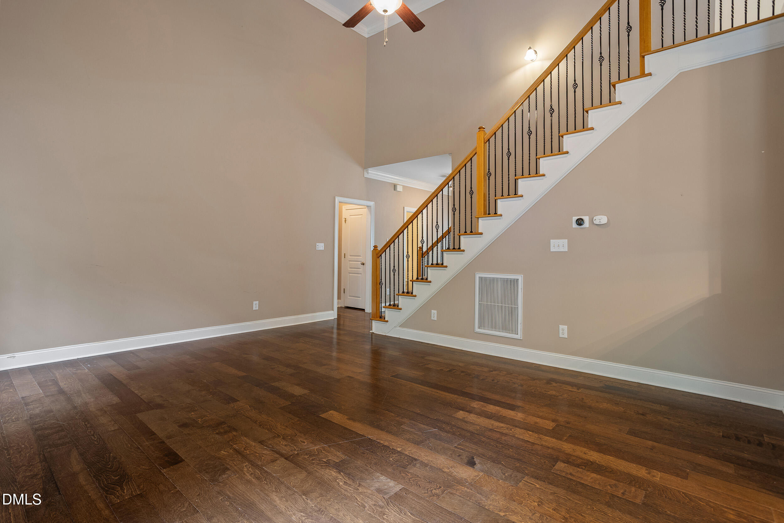 1408 Hall Boulevard Property Photo 5