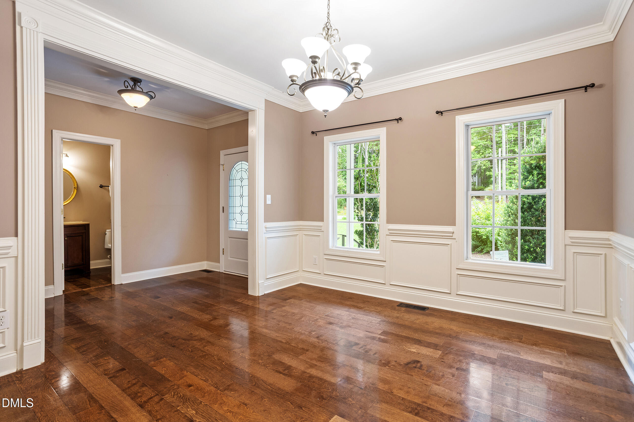 1408 Hall Boulevard Property Photo 11