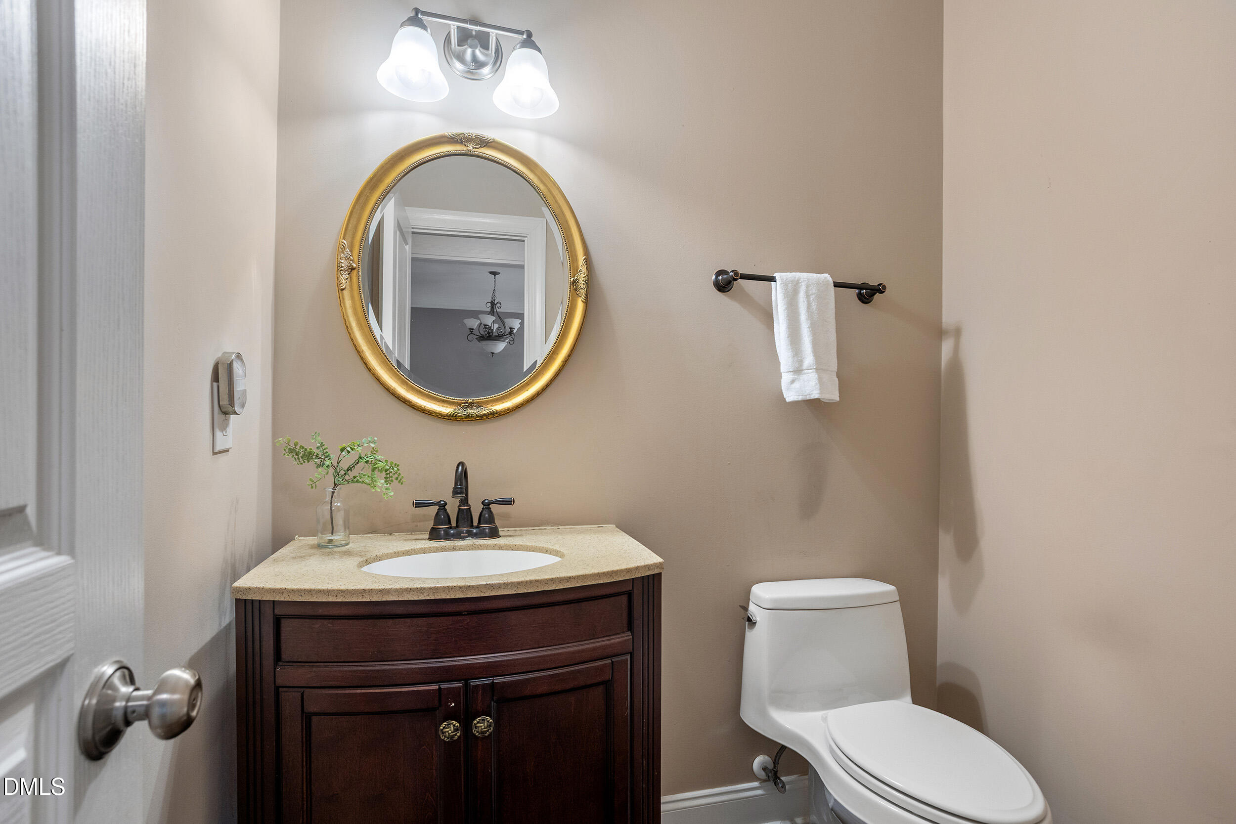1408 Hall Boulevard Property Photo 13