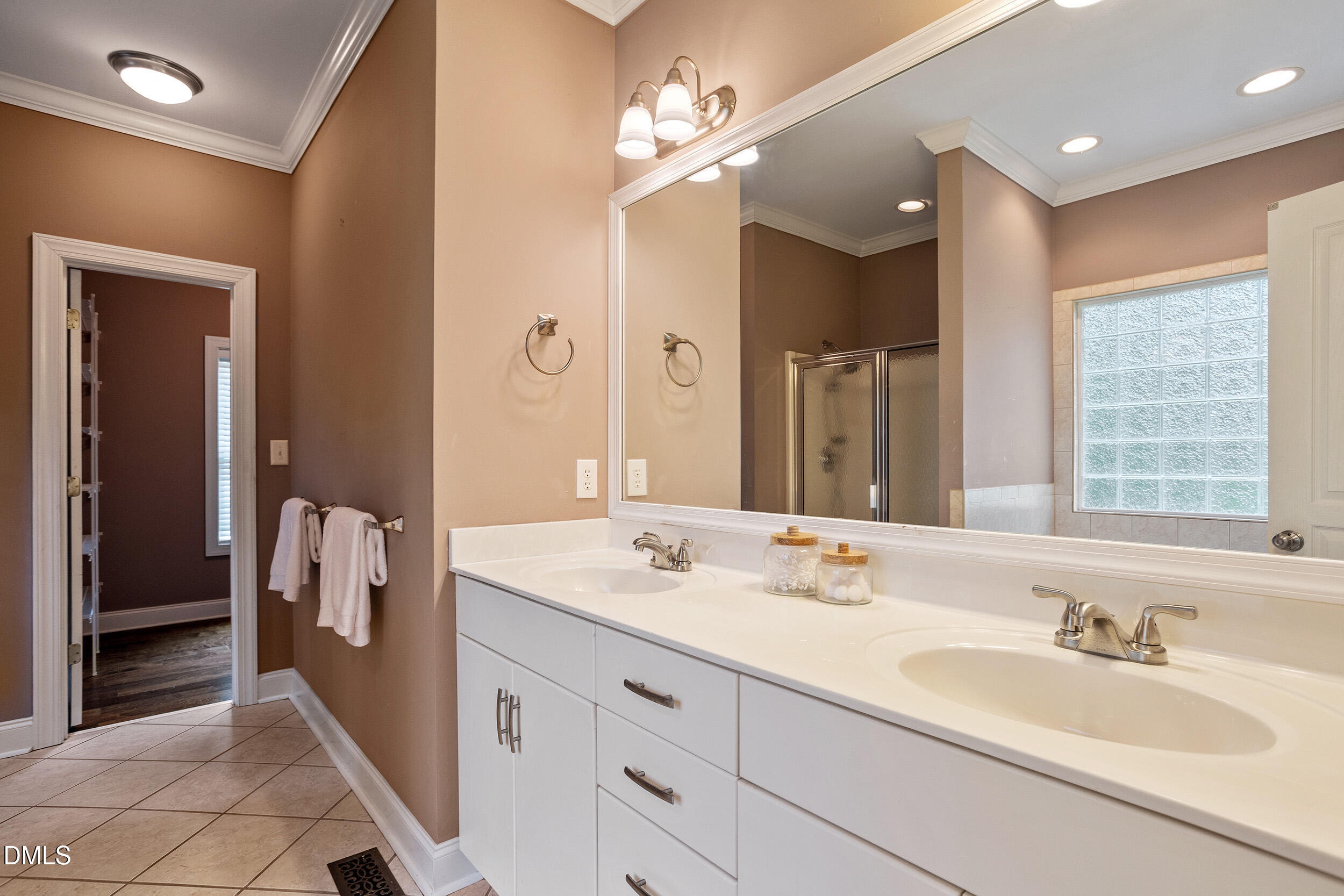 1408 Hall Boulevard Property Photo 16