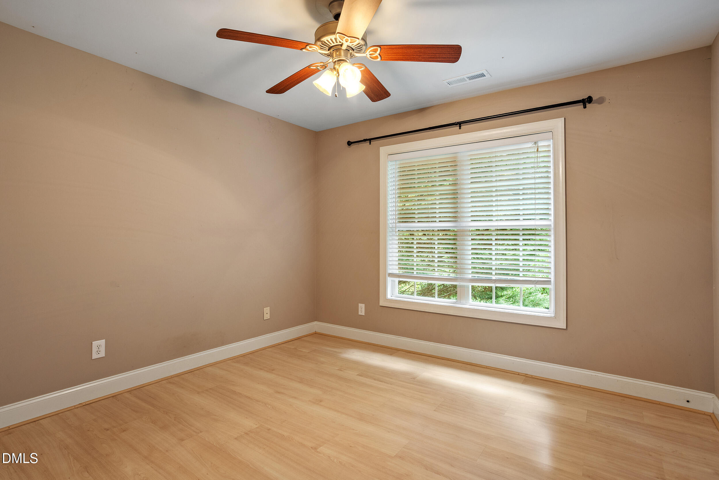1408 Hall Boulevard Property Photo 20