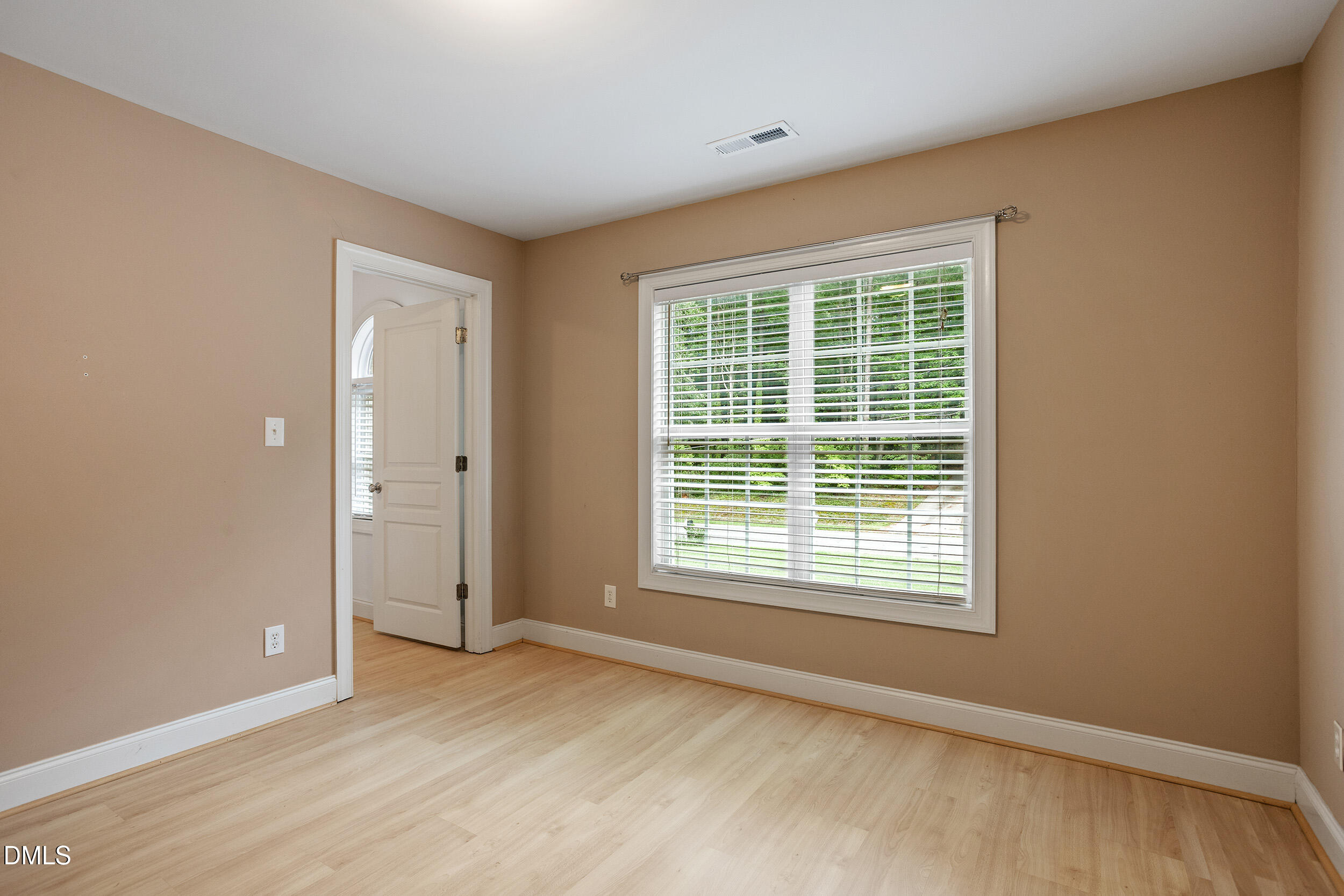 1408 Hall Boulevard Property Photo 21