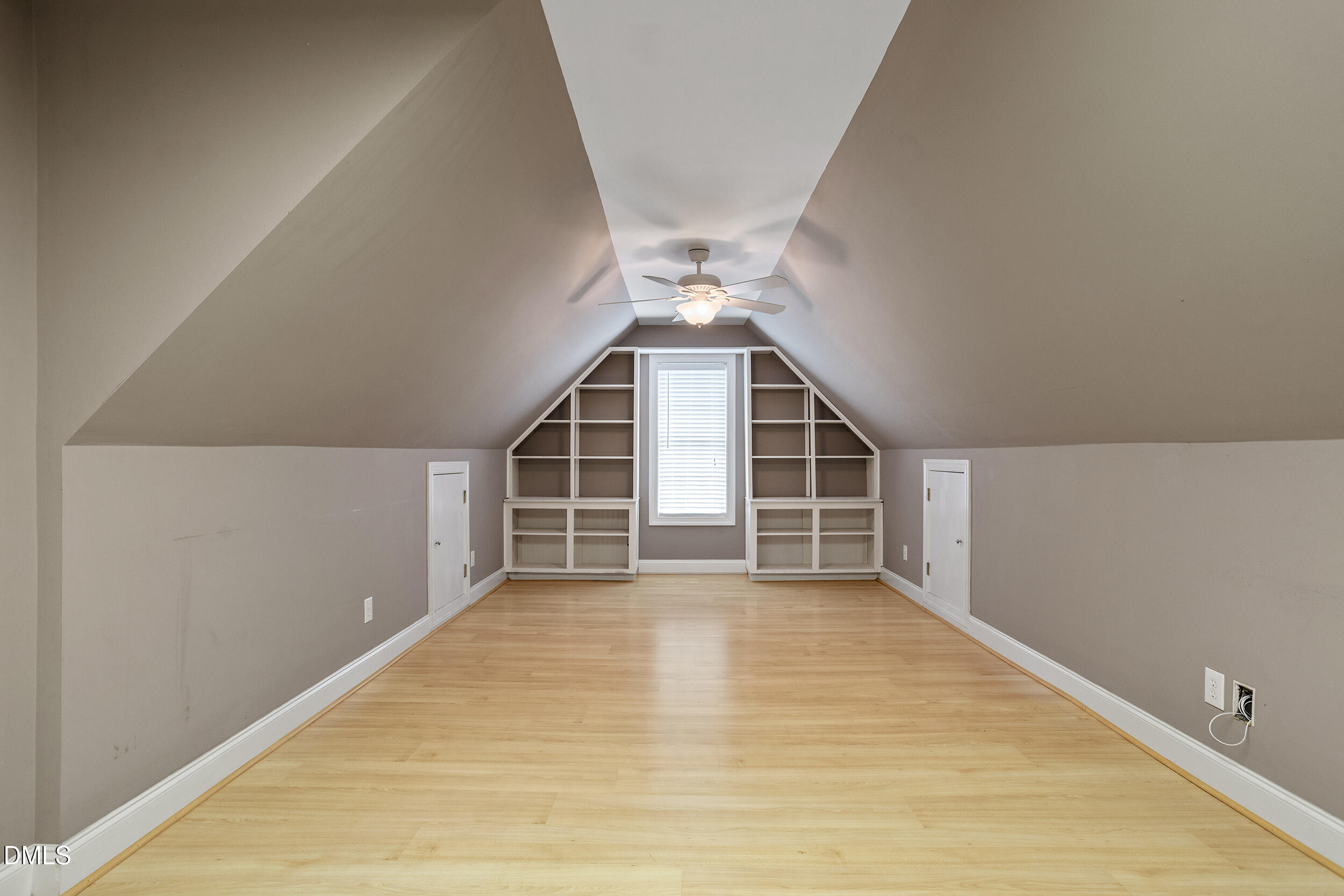 1408 Hall Boulevard Property Photo 23