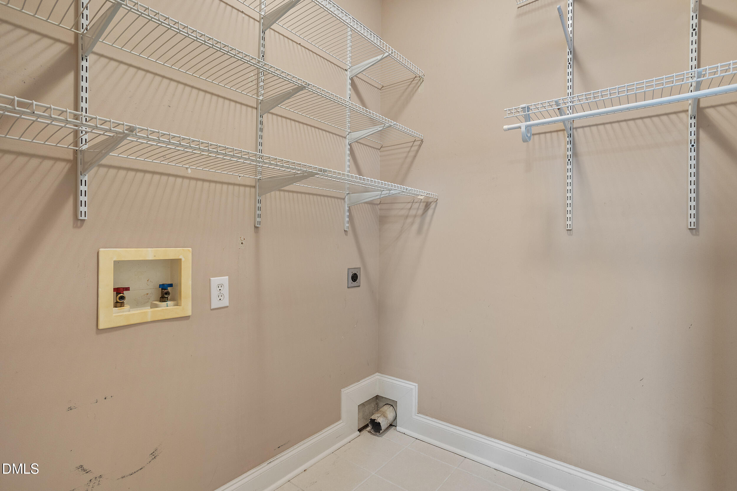1408 Hall Boulevard Property Photo 24