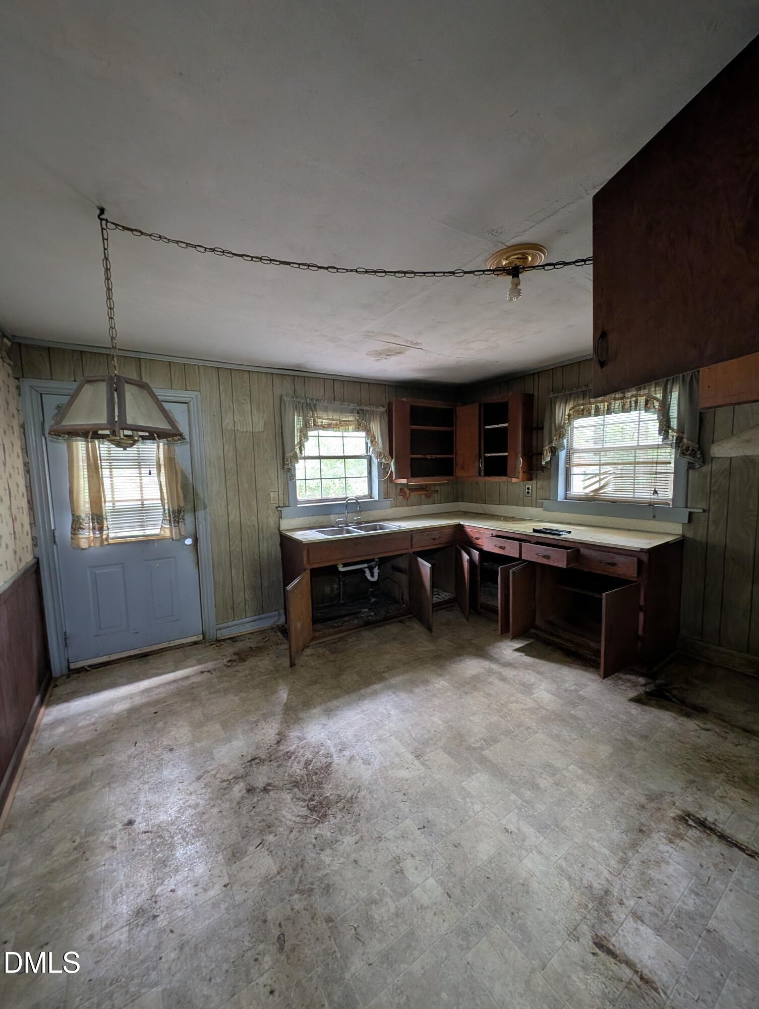 1814 Cole Mill Road Property Photo 1