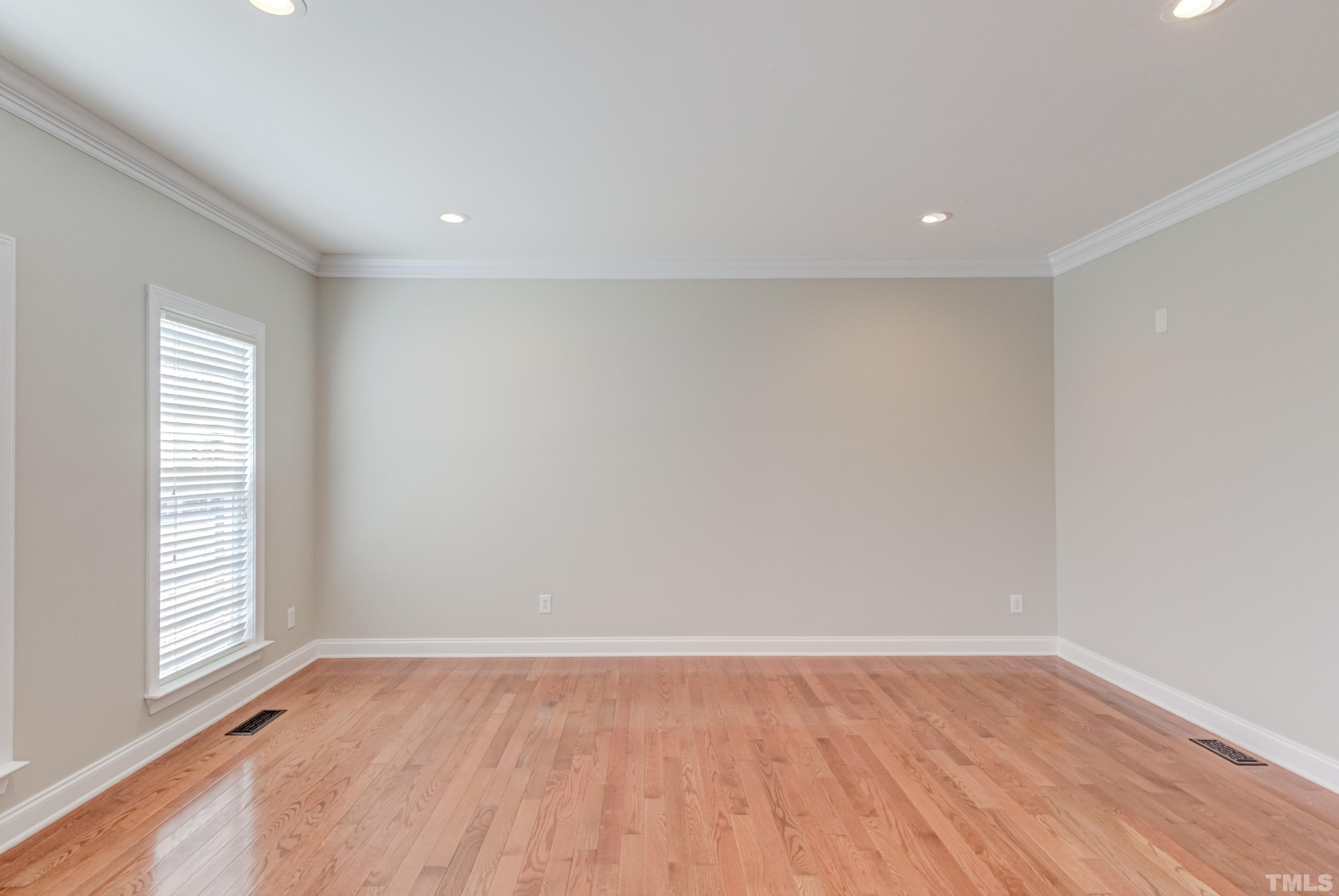 2041 Jadewood Drive Property Photo 12