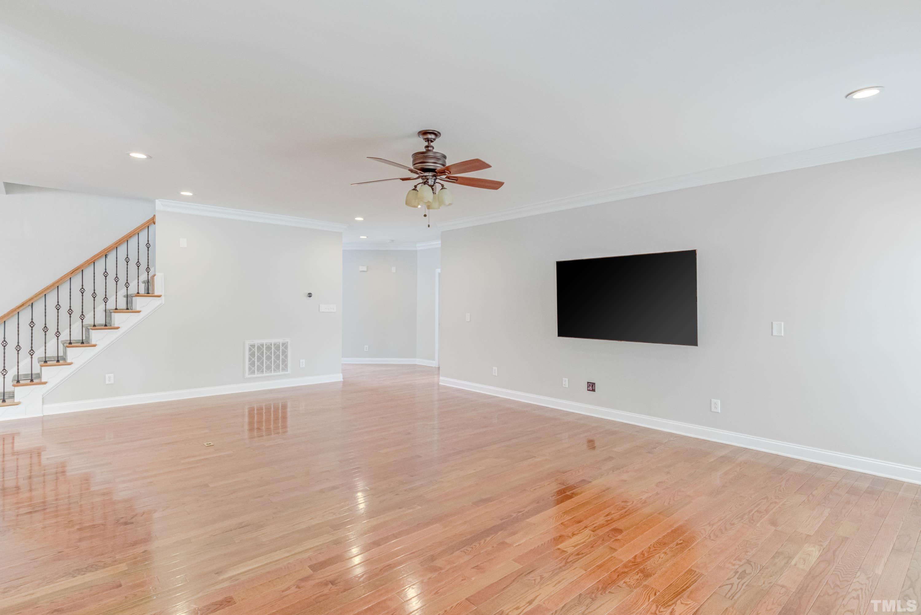 2041 Jadewood Drive Property Photo 21