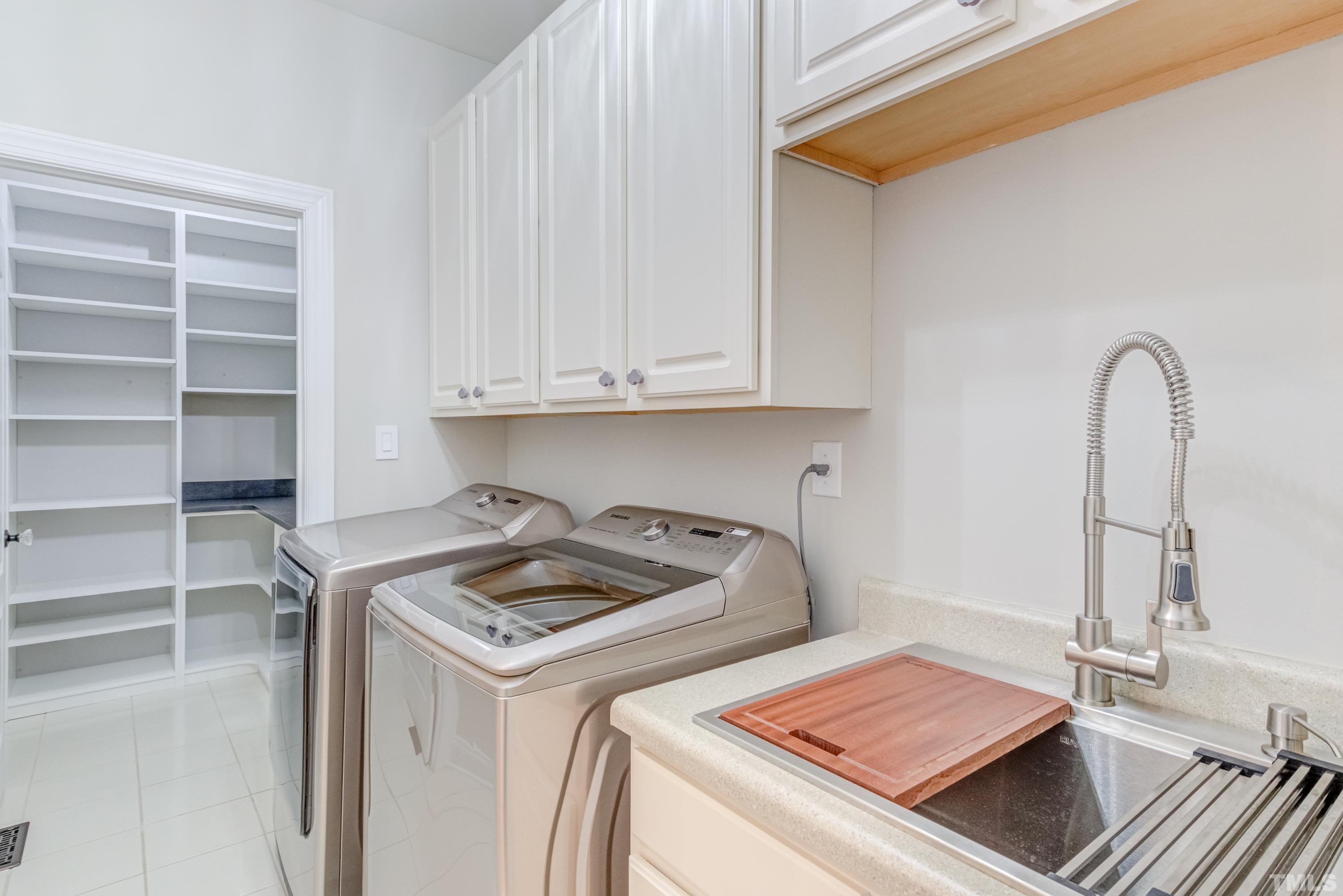2041 Jadewood Drive Property Photo 35