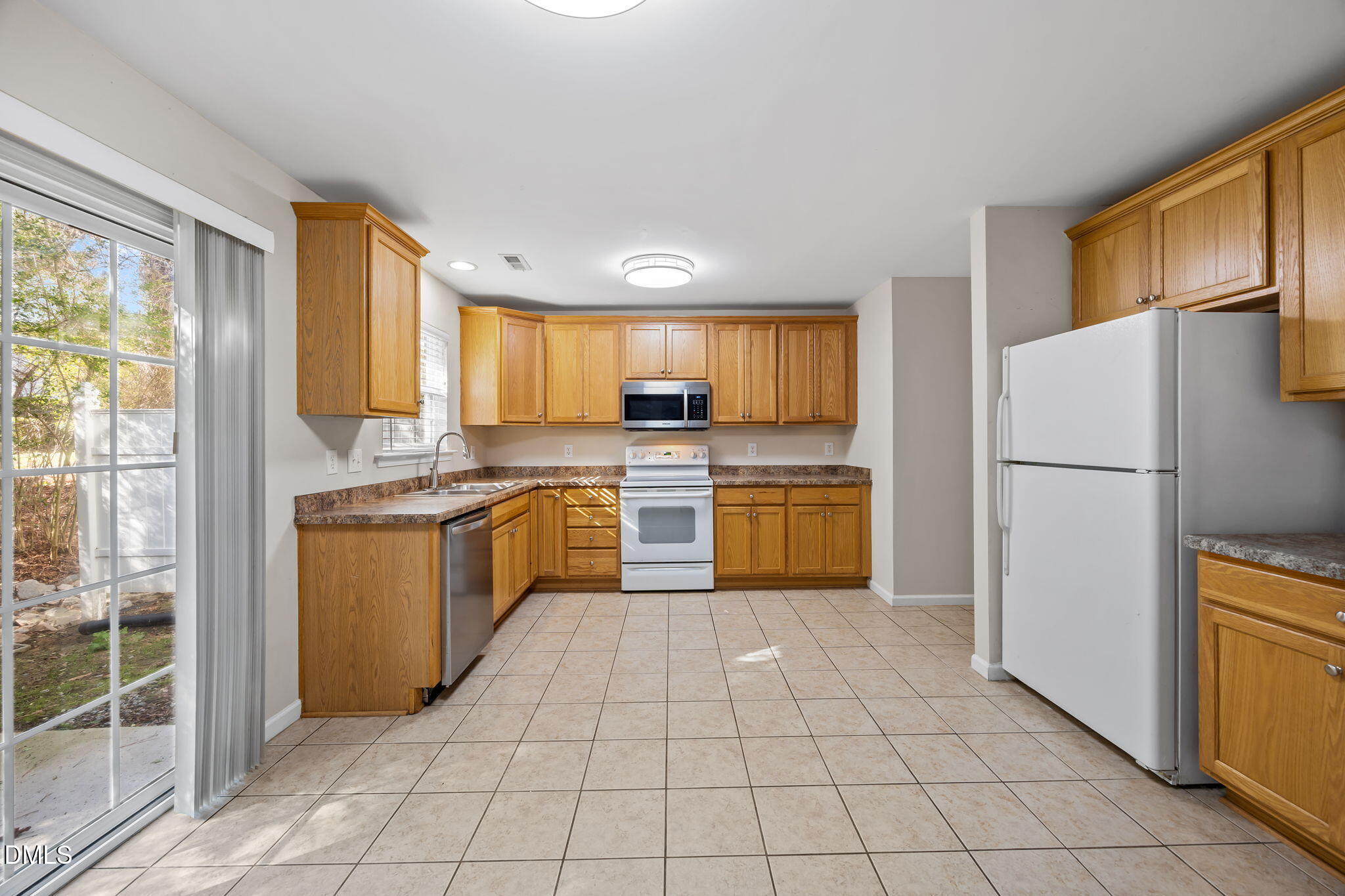 1327 Legacy Greene Avenue Property Photo 12