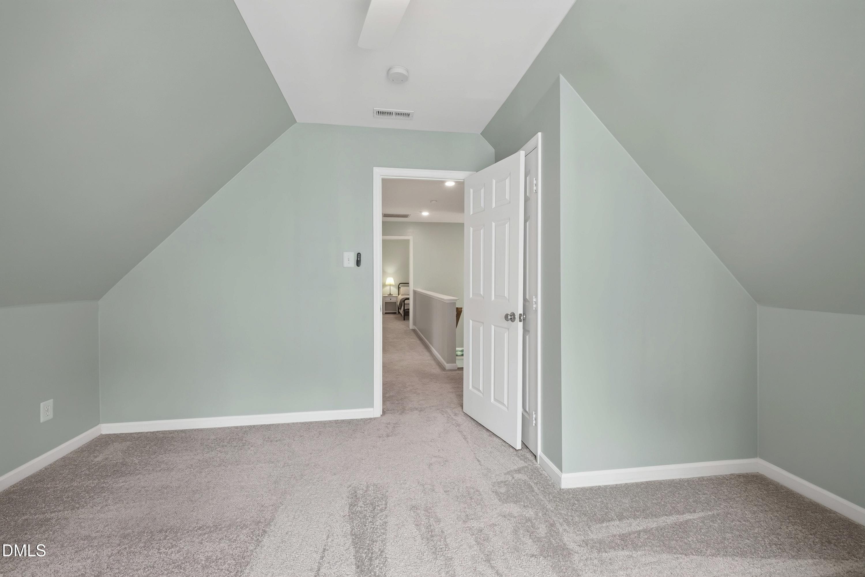 102 Unaka Court Property Photo 26