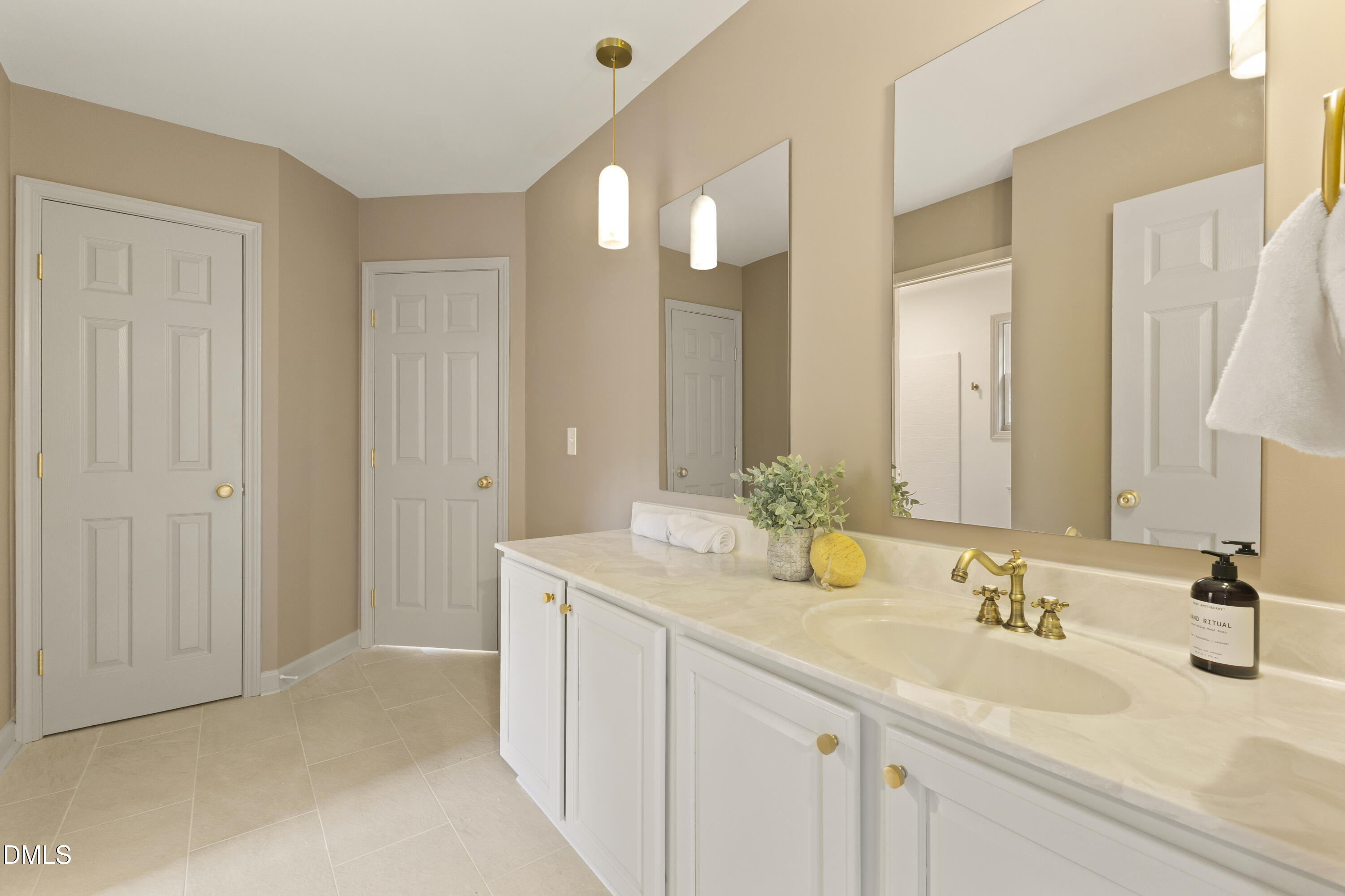 2900 Northop Court Property Photo 58
