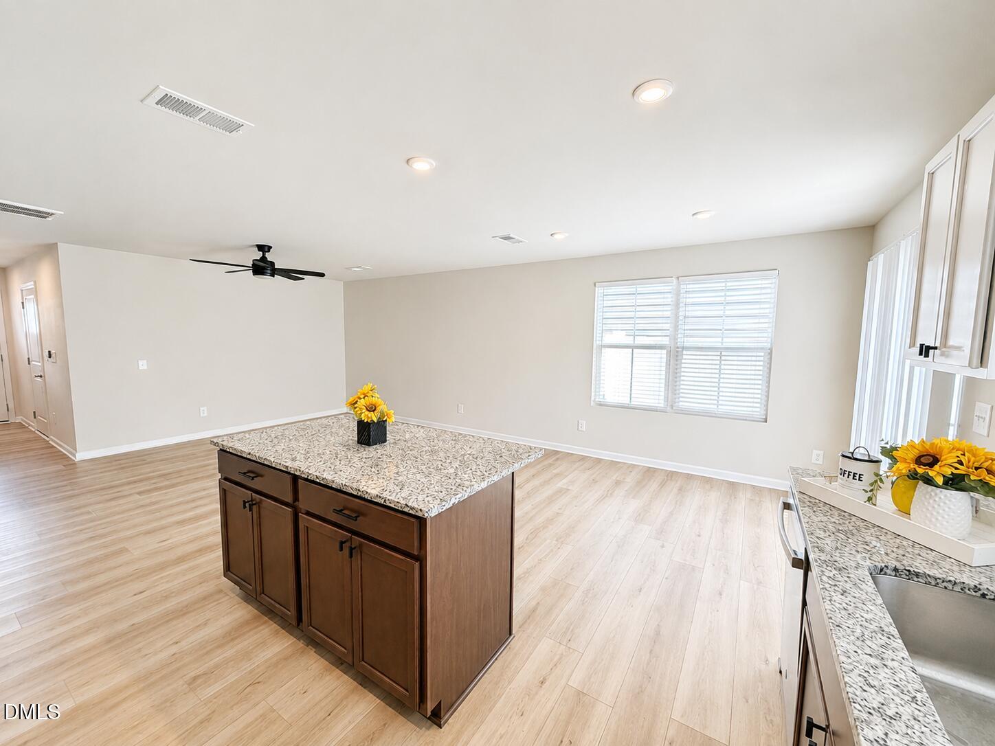 6858 Tarik Lane Property Photo 7