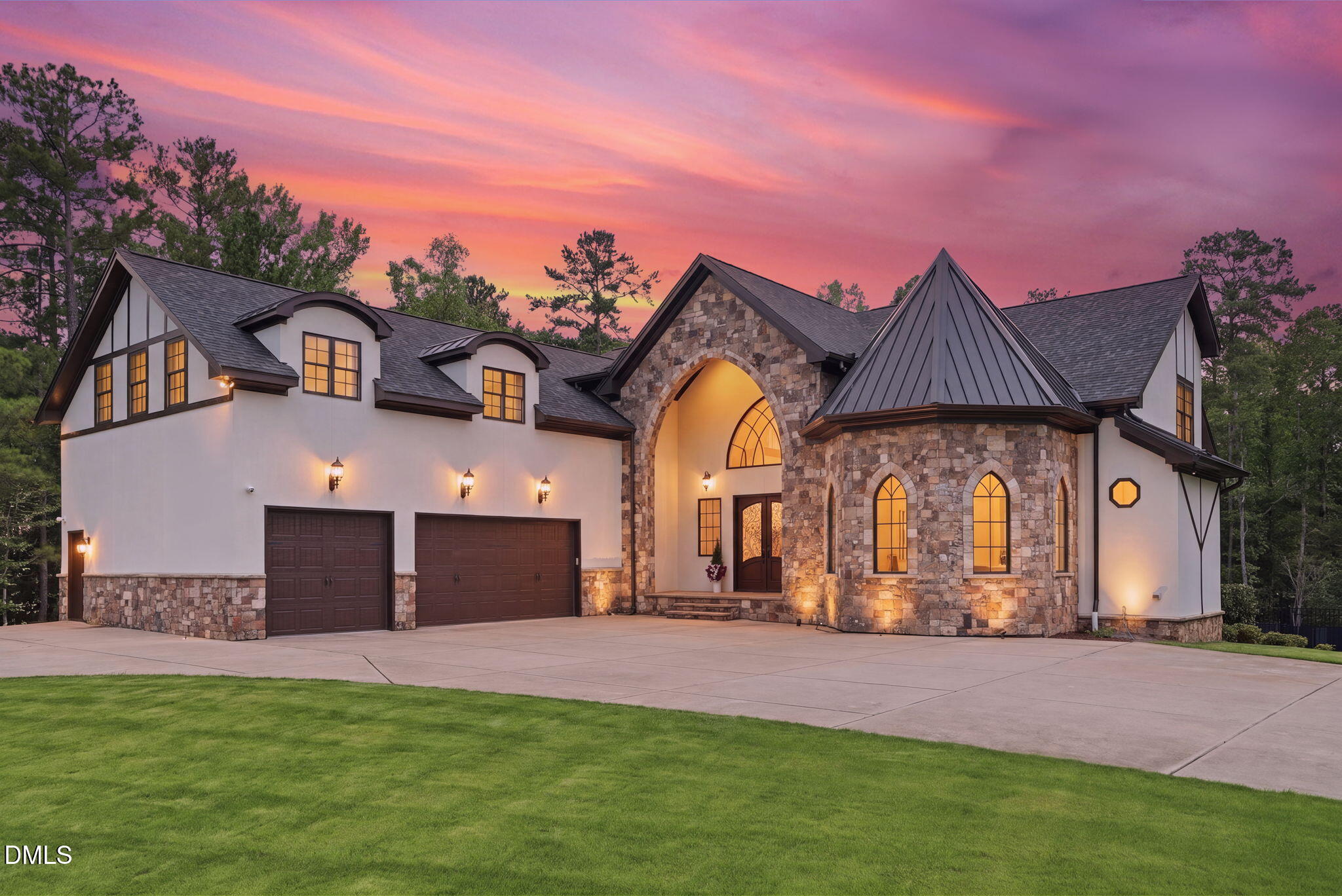 222 American Court Property Photo 3