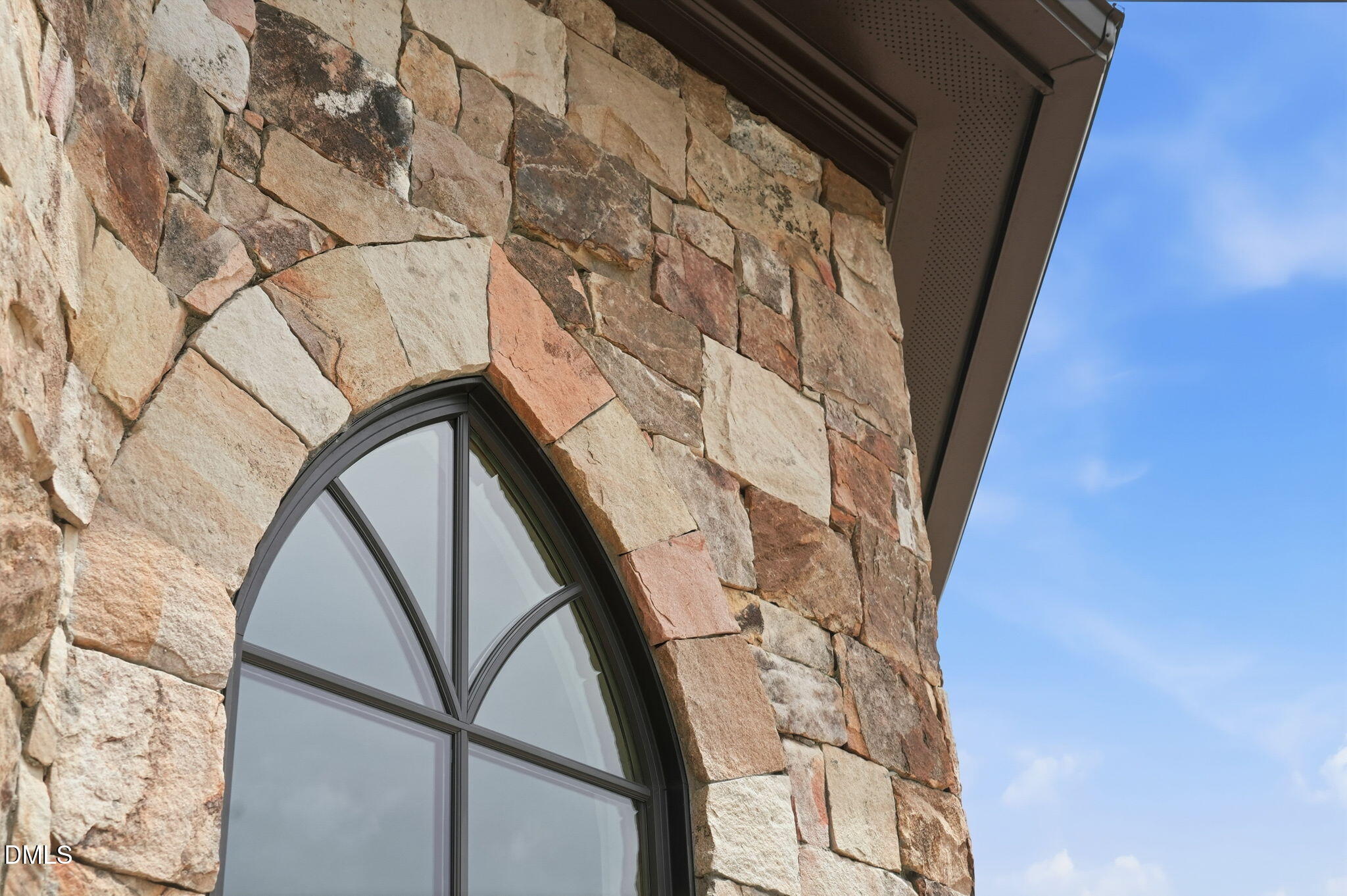222 American Court Property Photo 4