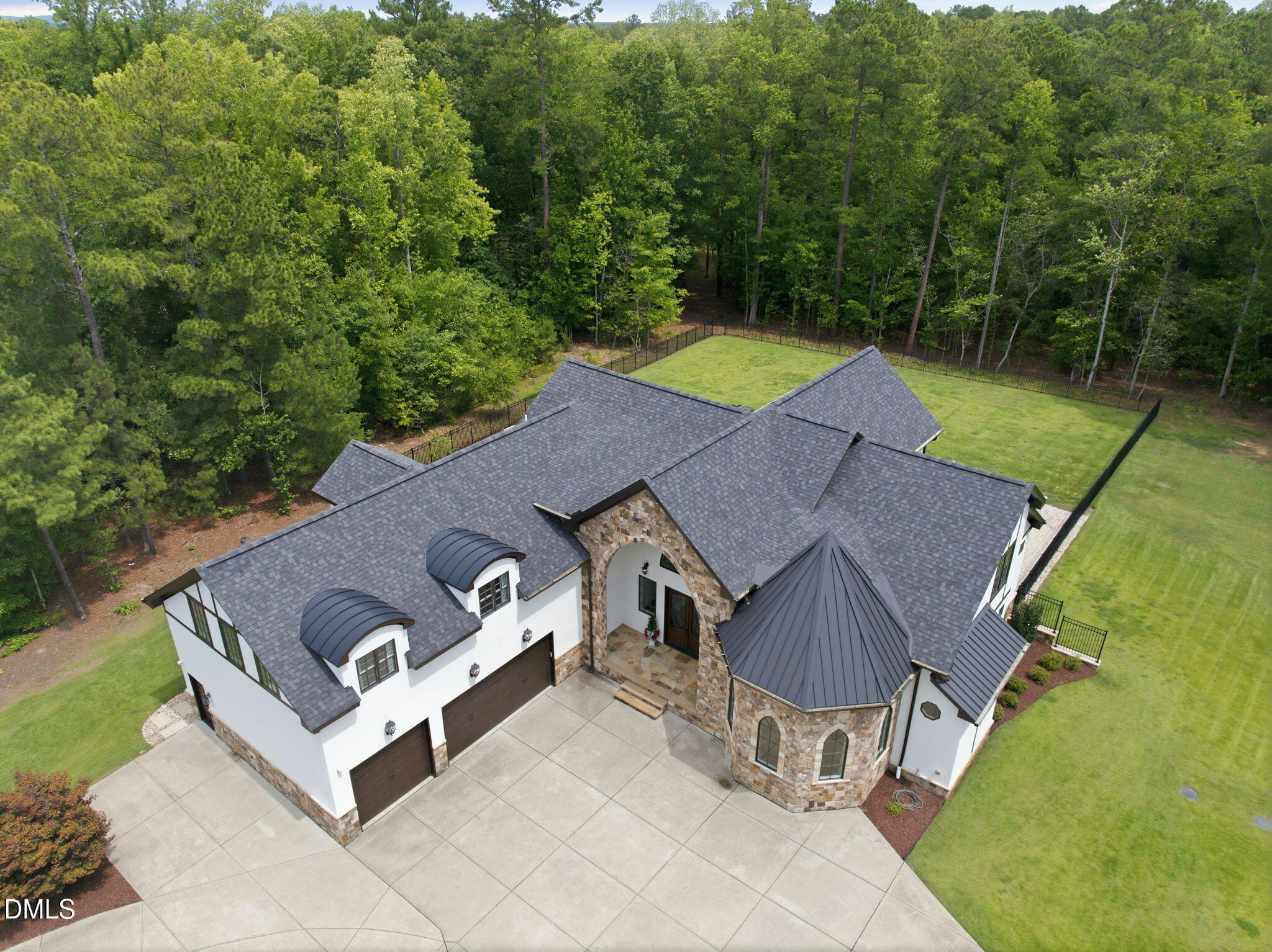 222 American Court Property Photo 90