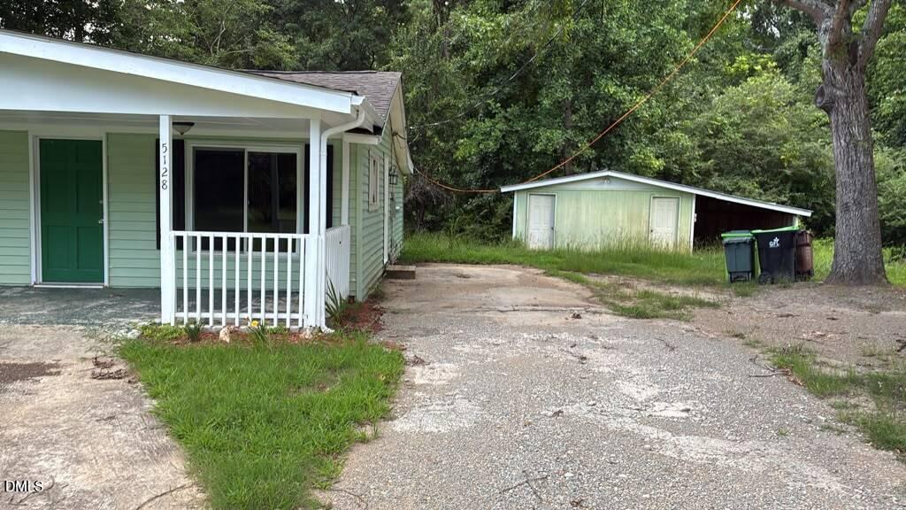 5128 Sunset Lake Road Property Photo 2