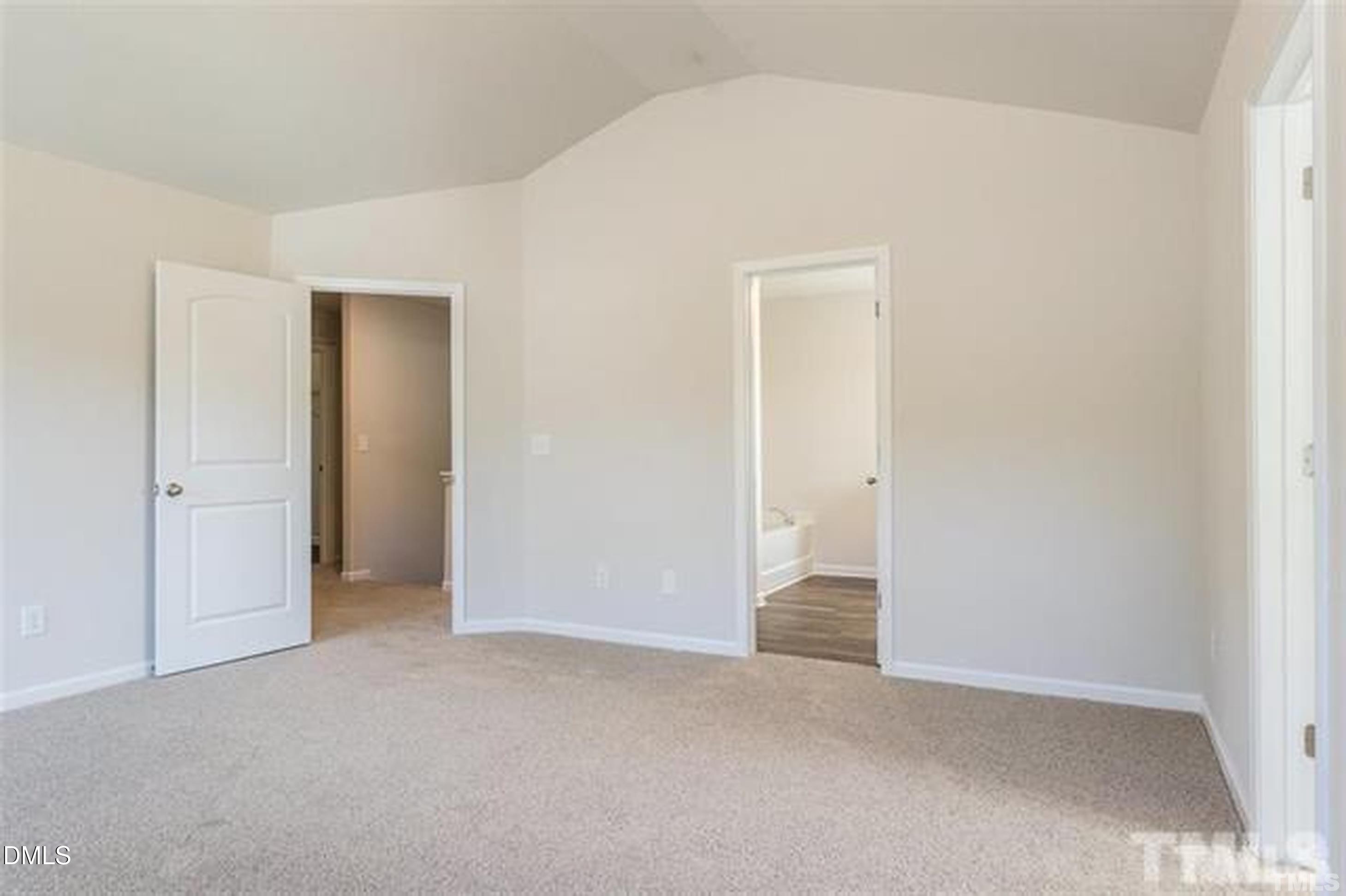 712 Howling Wind Drive Property Photo 8
