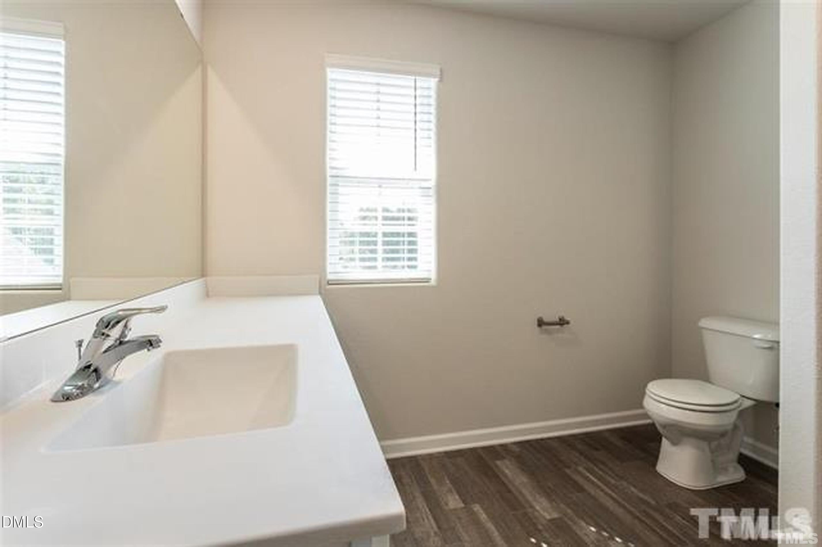 712 Howling Wind Drive Property Photo 18