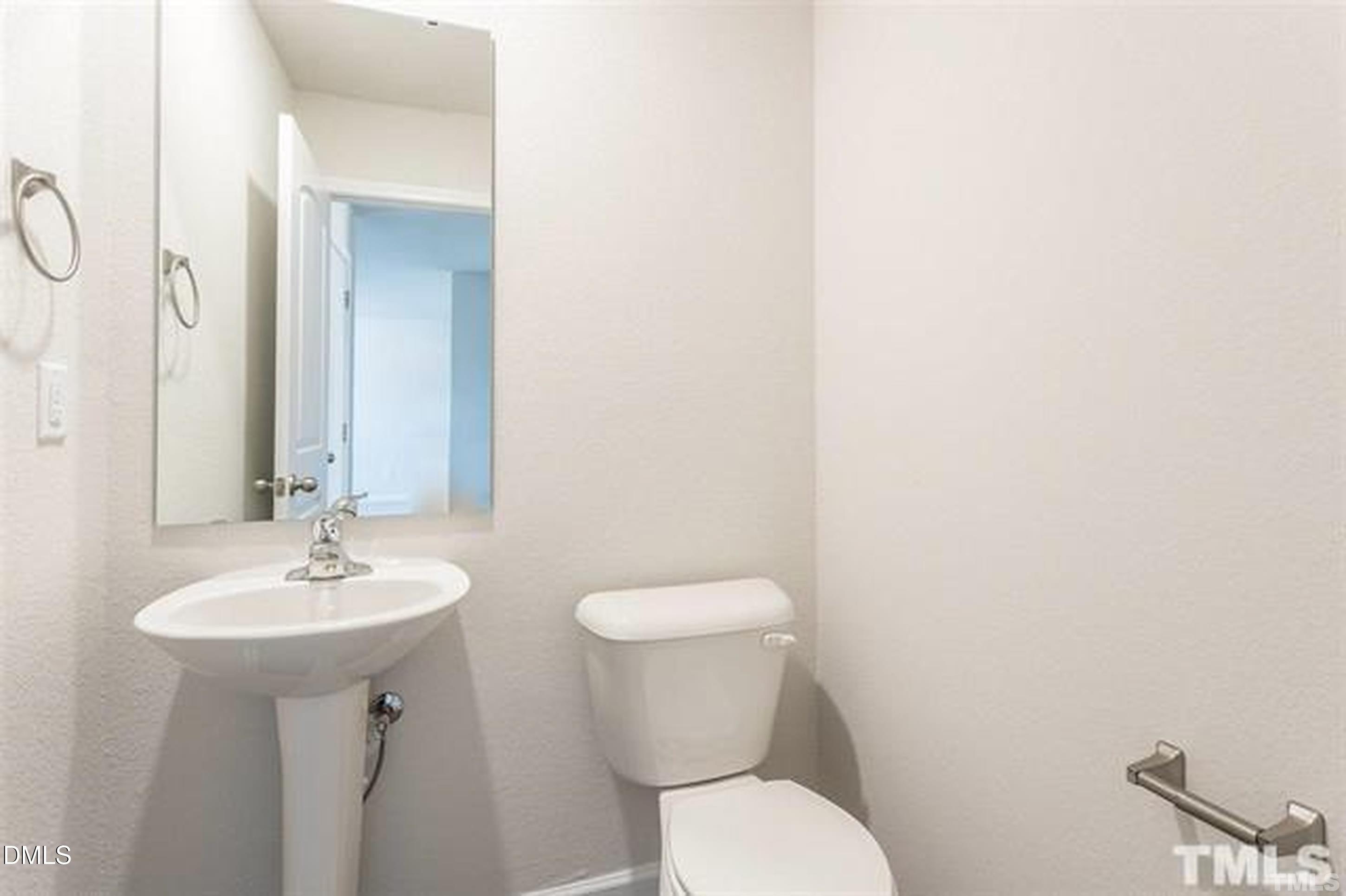 712 Howling Wind Drive Property Photo 20