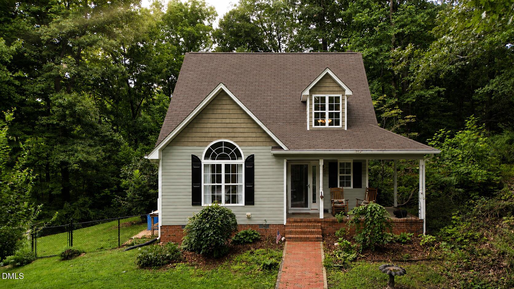 3910 Chucks Court
