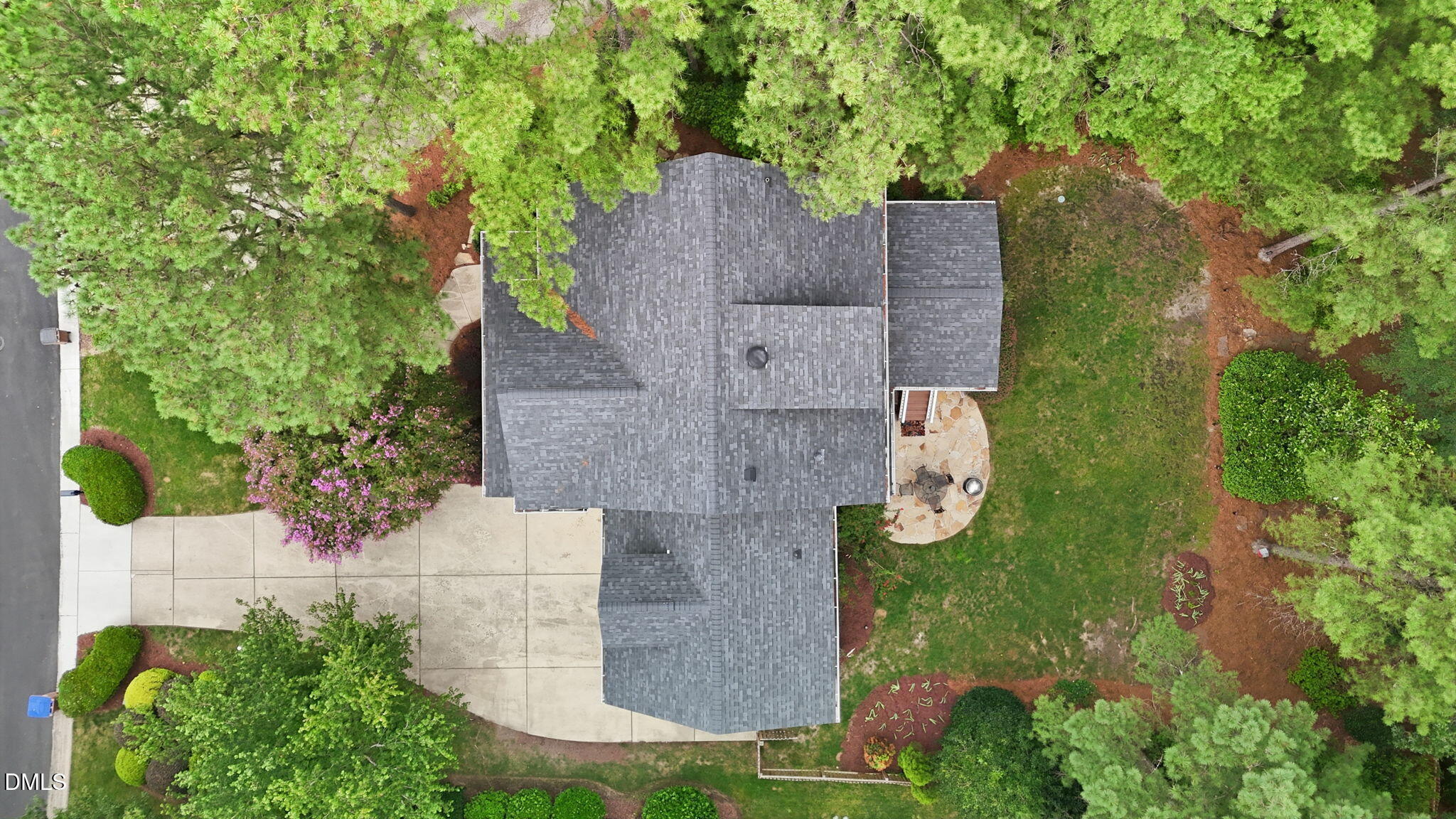 1817 Old College Circle Property Photo 3