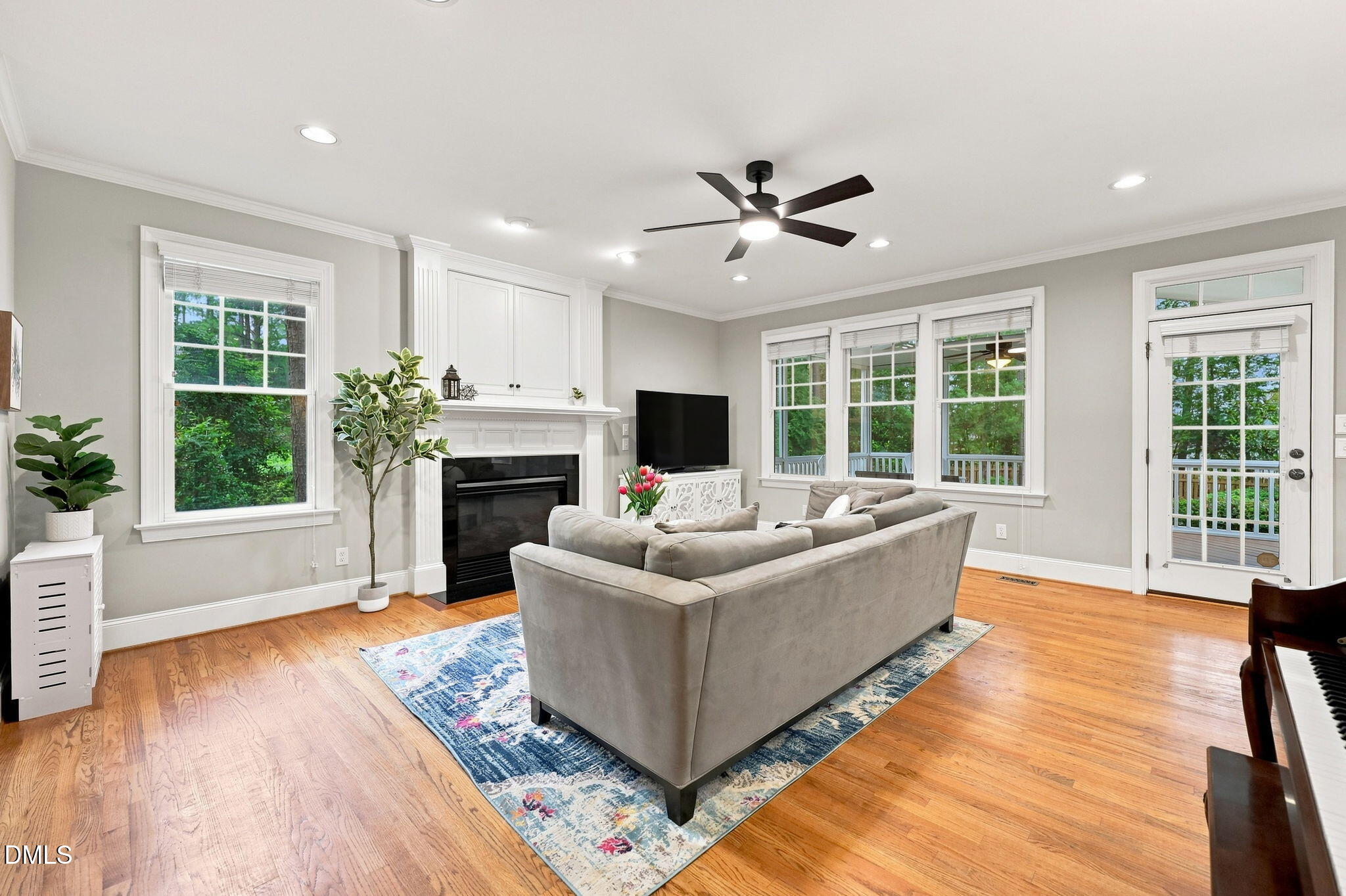 1817 Old College Circle Property Photo 14