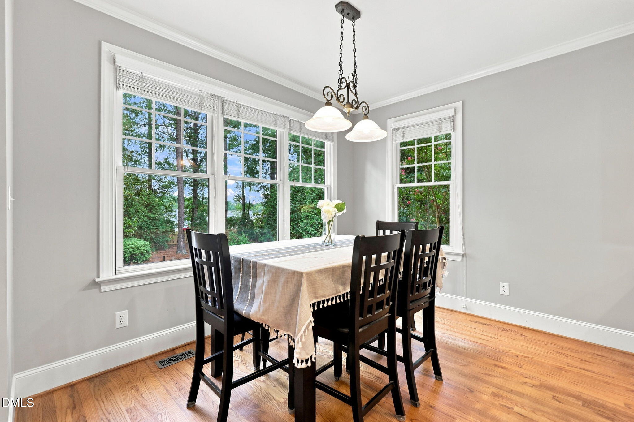 1817 Old College Circle Property Photo 22