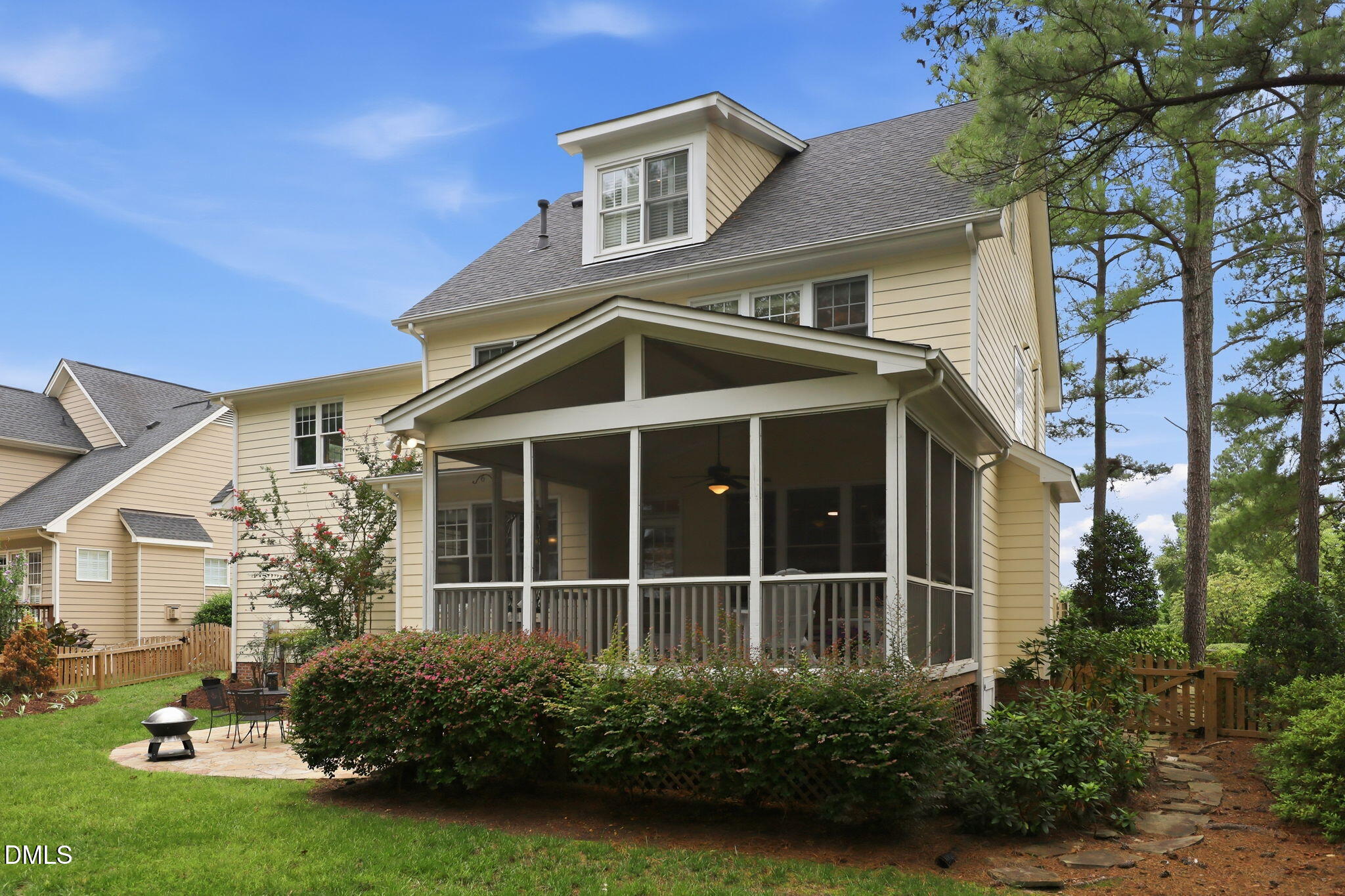 1817 Old College Circle Property Photo 43