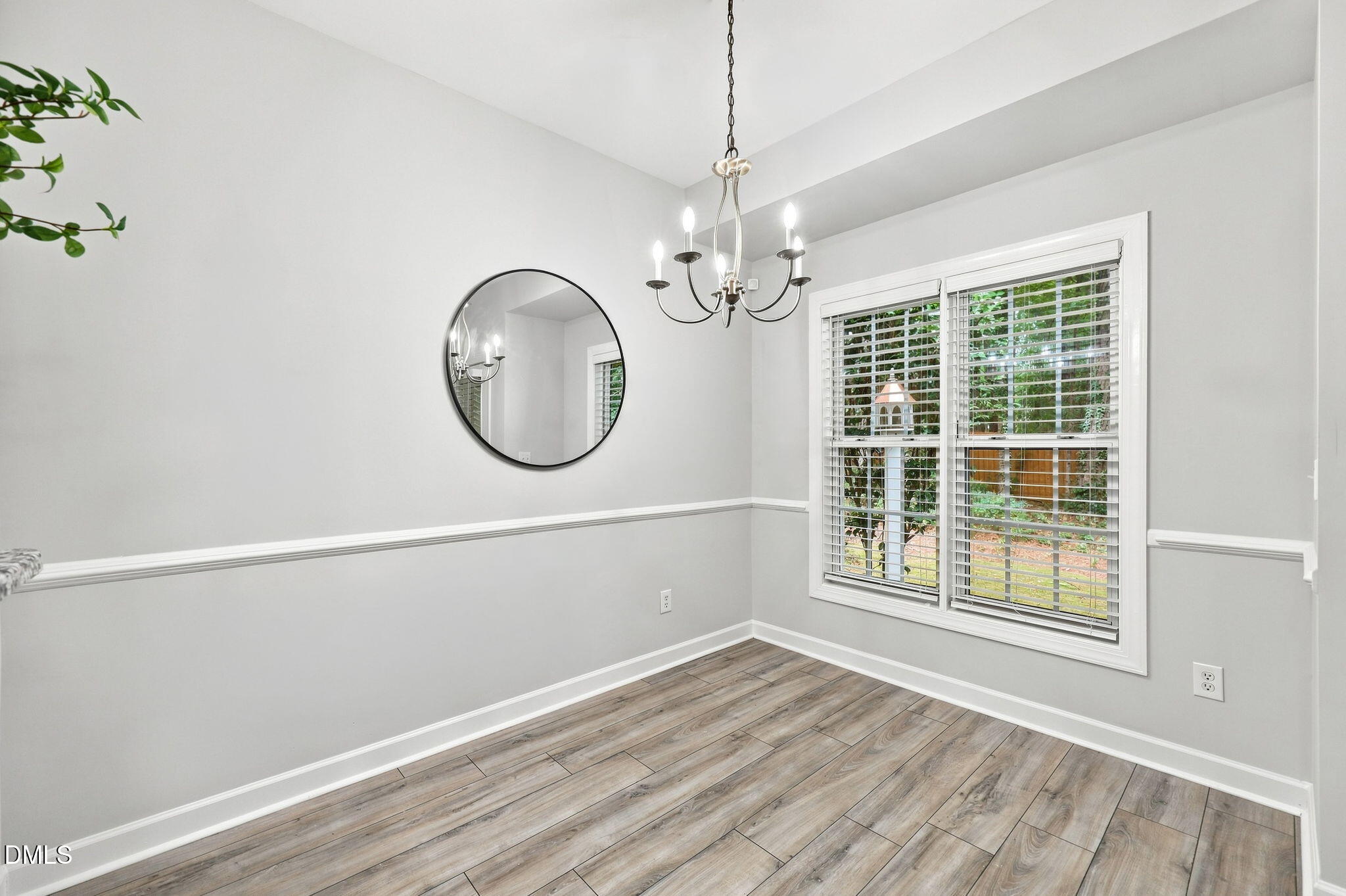 2639 Broad Oaks Place Property Photo 3