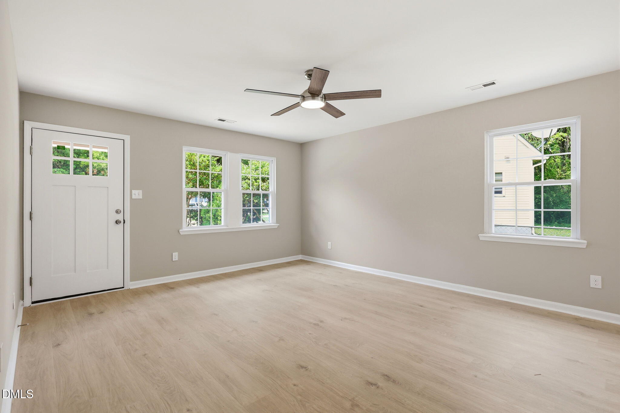 828 Shari Court Property Photo 12