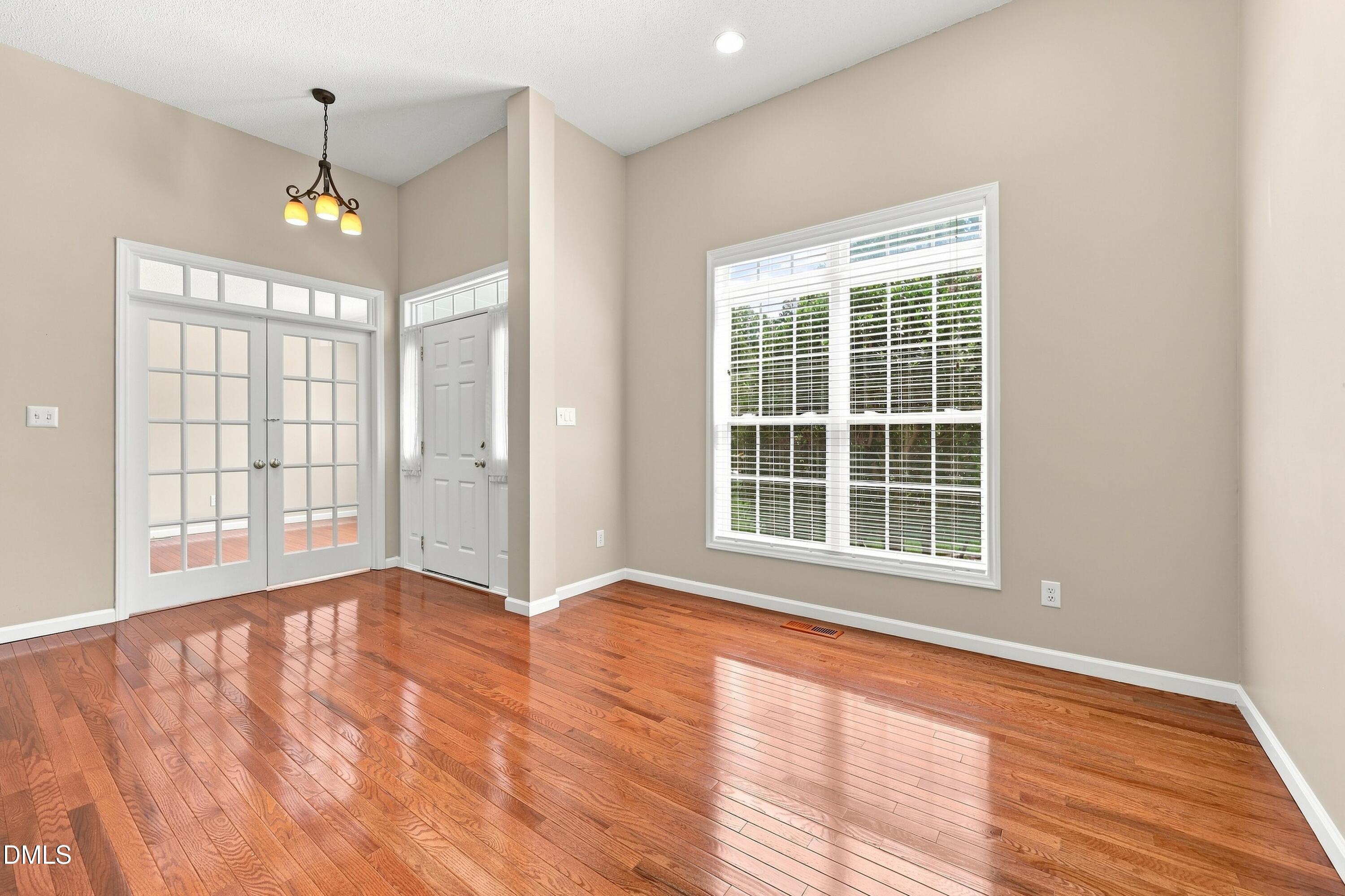 3119 Cregler Drive Property Photo 5