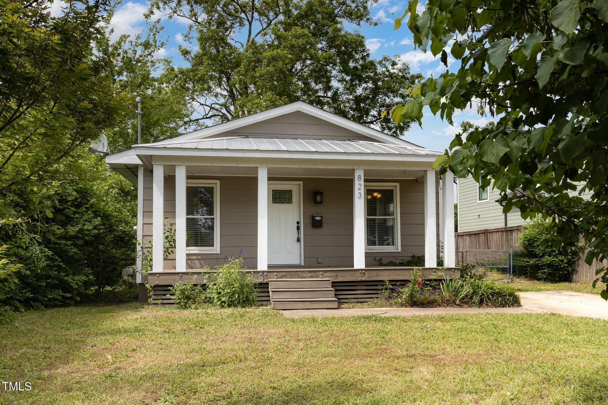 823 Cotton Place Property Photo 2