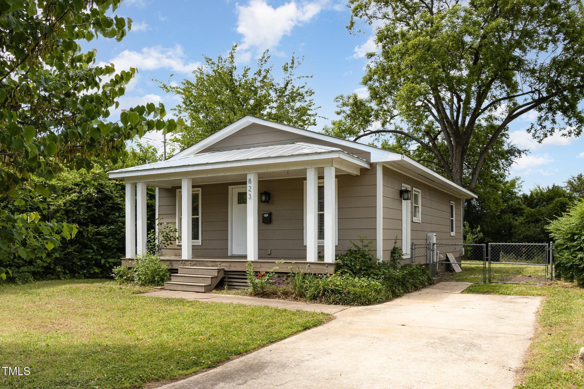 823 Cotton Place Property Photo 3