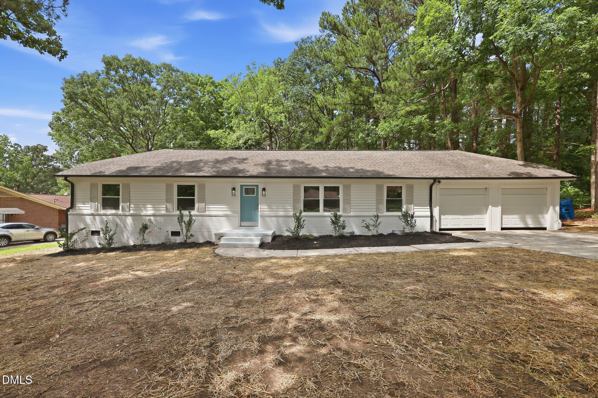 807 Yosemite Circle Property Photo 1