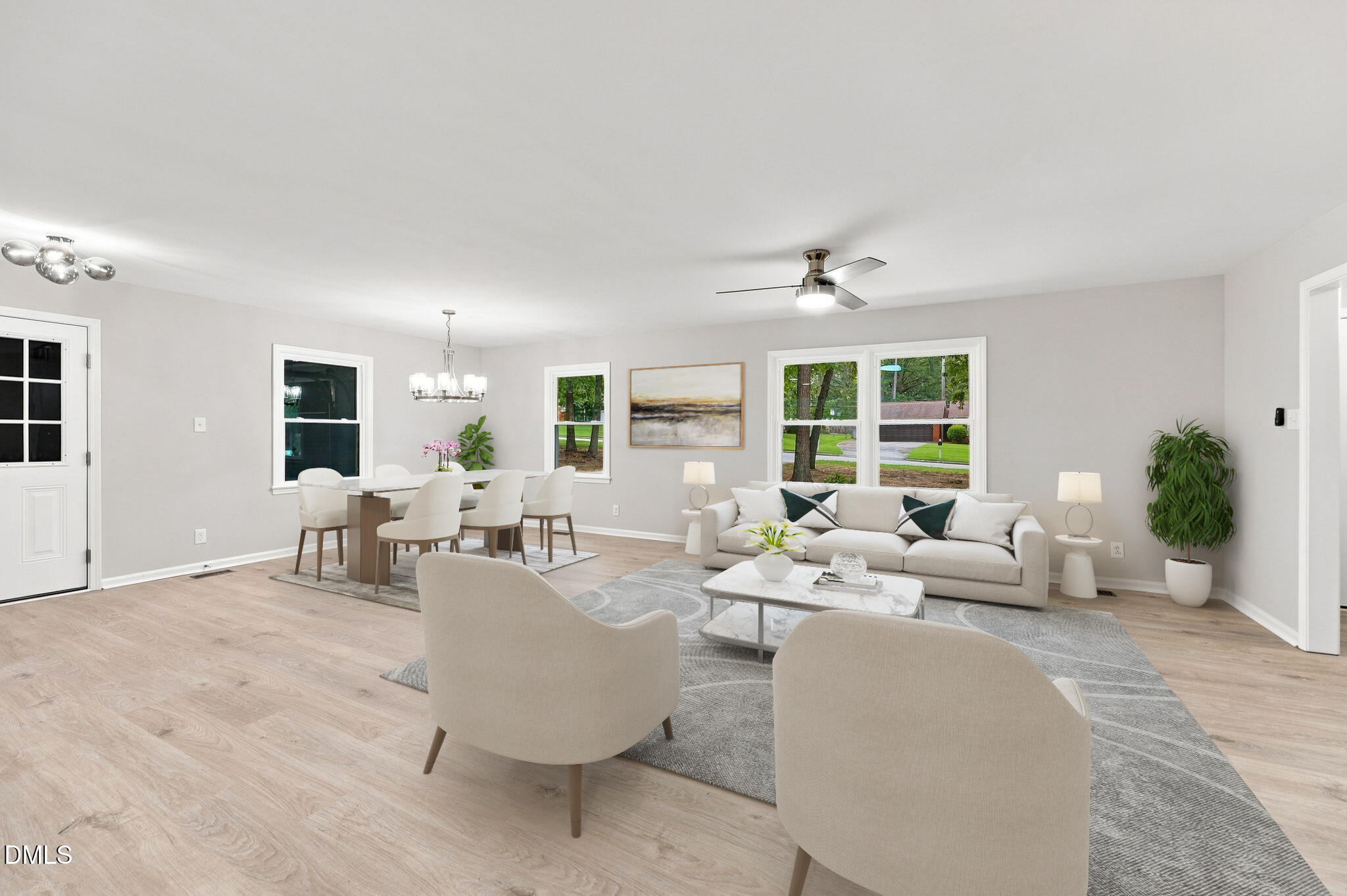 807 Yosemite Circle Property Photo 4