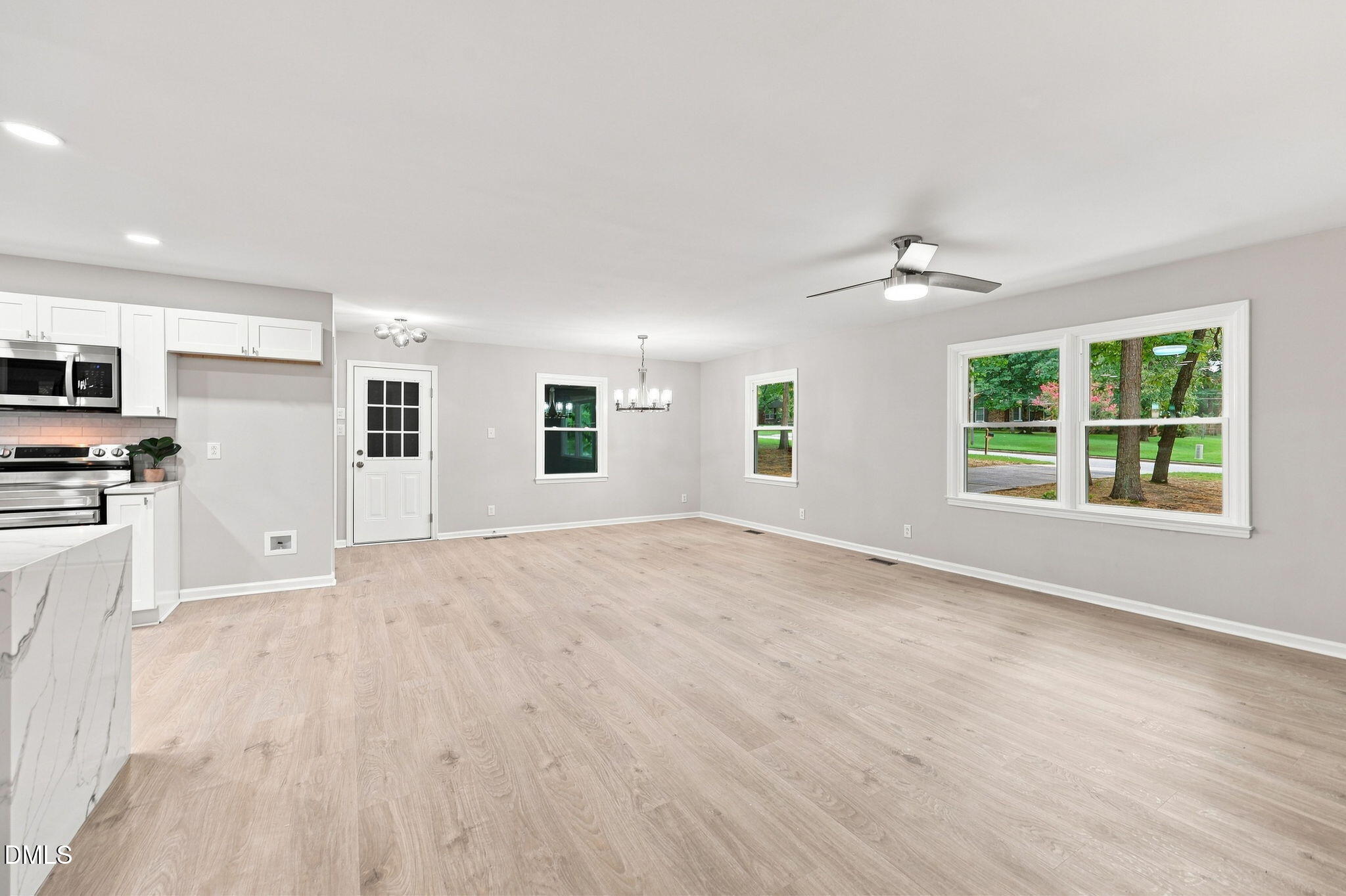 807 Yosemite Circle Property Photo 14