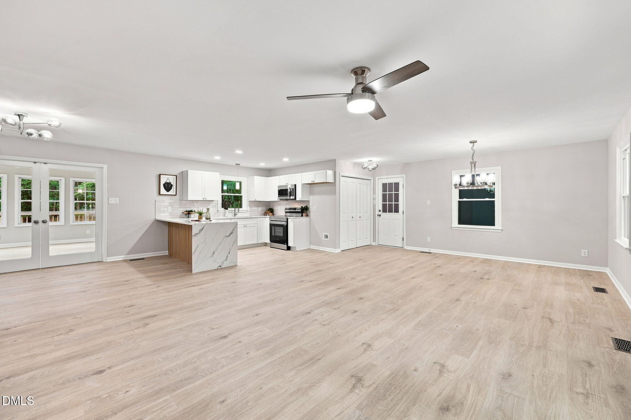 807 Yosemite Circle Property Photo 15
