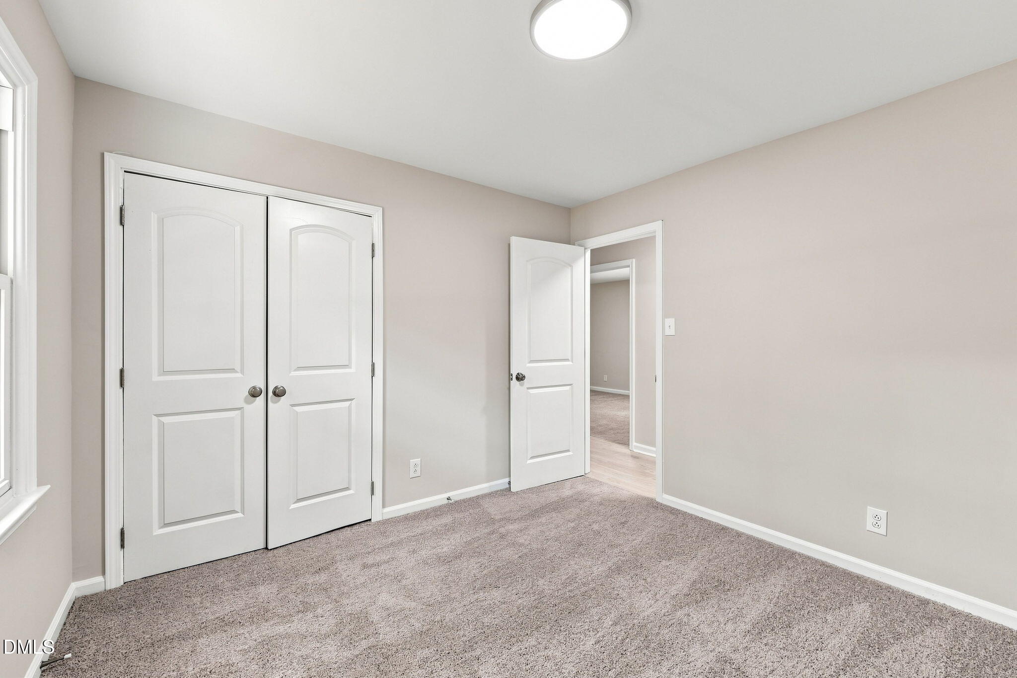 807 Yosemite Circle Property Photo 29